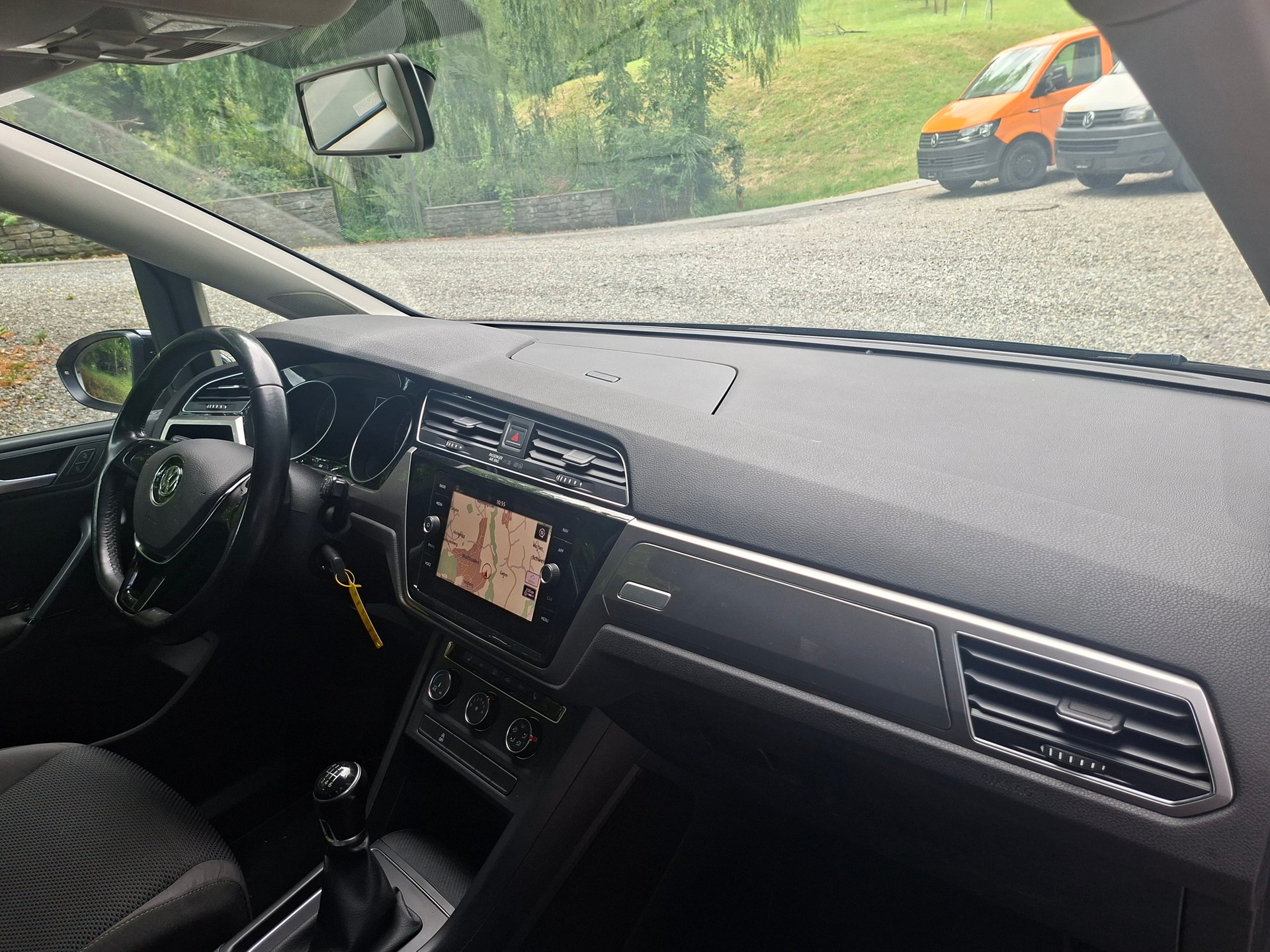 VW Touran 1.4 TSI BlueMotion Technology Family-image-11