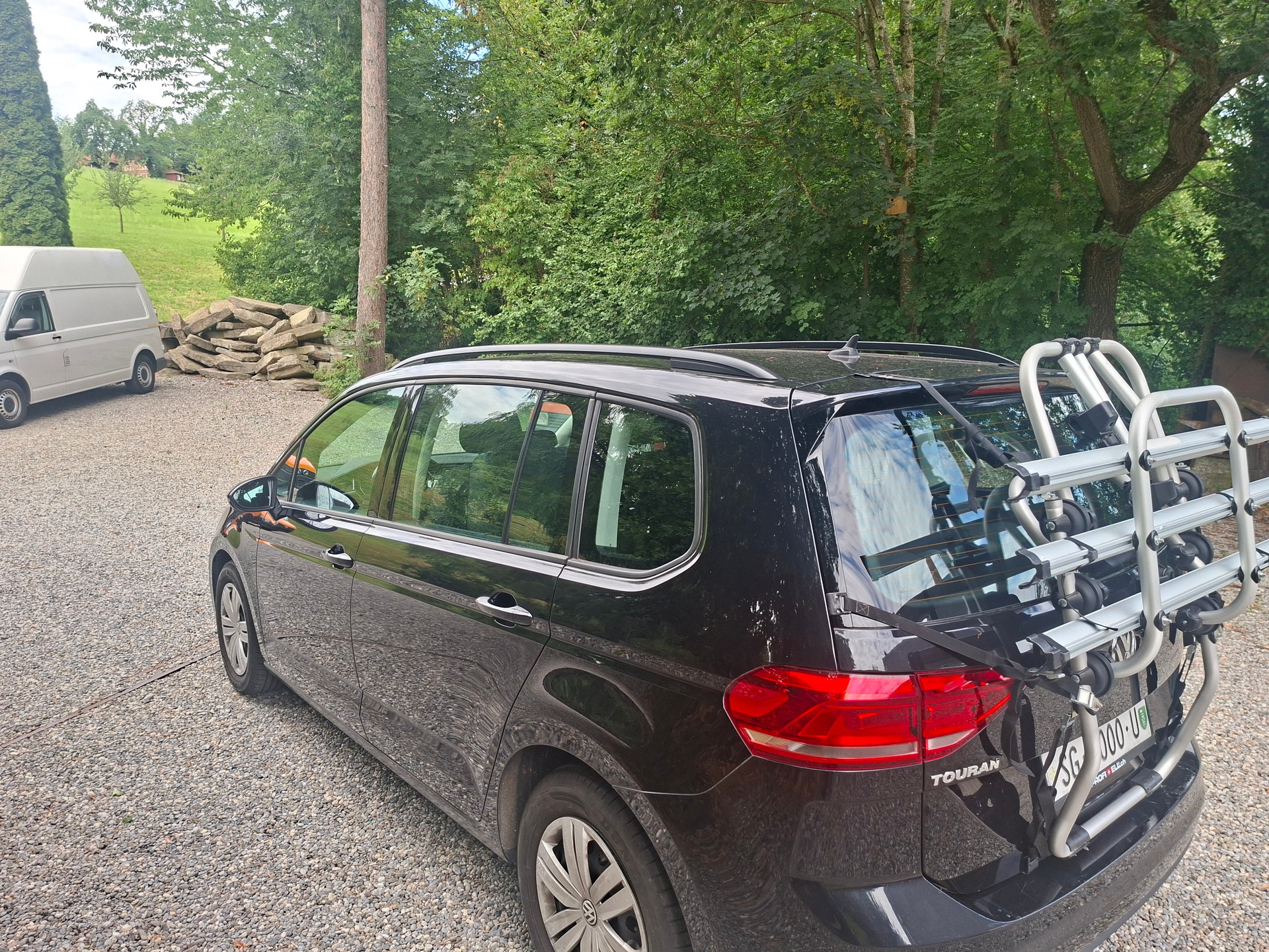VW Touran 1.4 TSI BlueMotion Technology Family-image-2