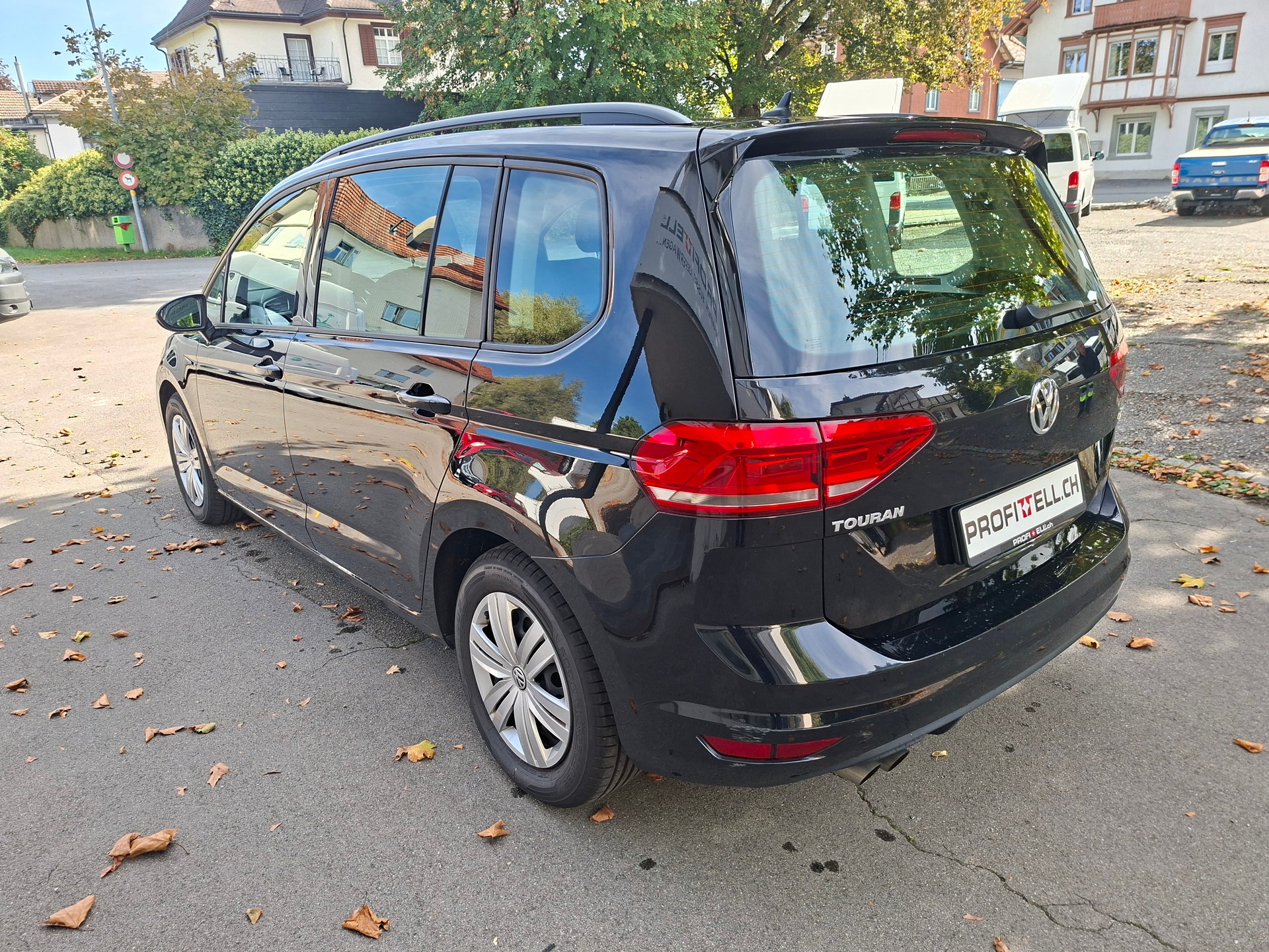 VW Touran 1.4 TSI BlueMotion Technology Family-showroom-element-3