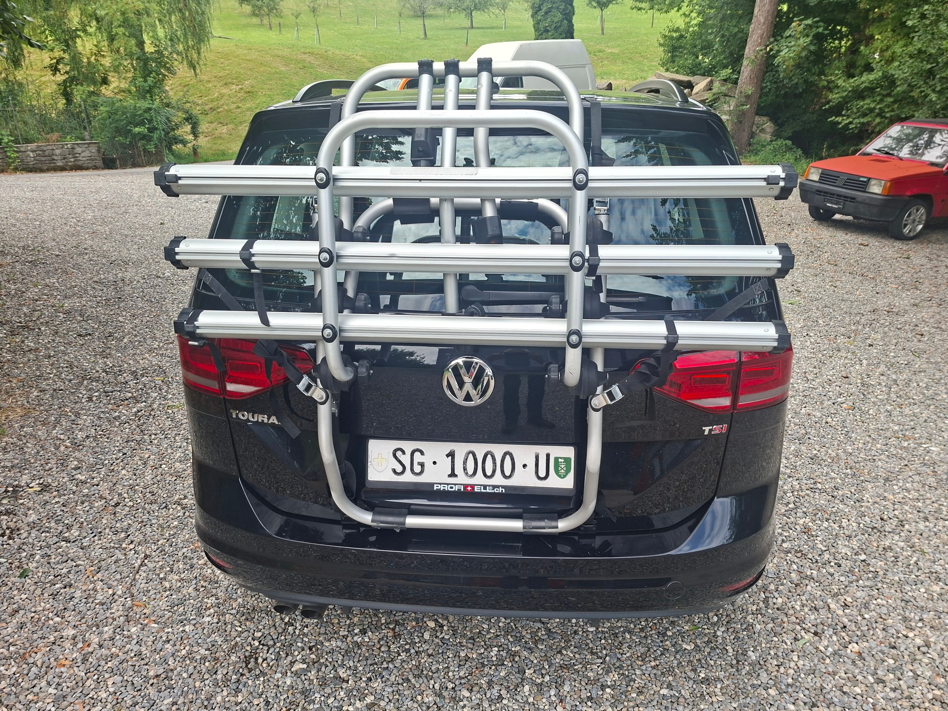 VW Touran 1.4 TSI BlueMotion Technology Family-image-1