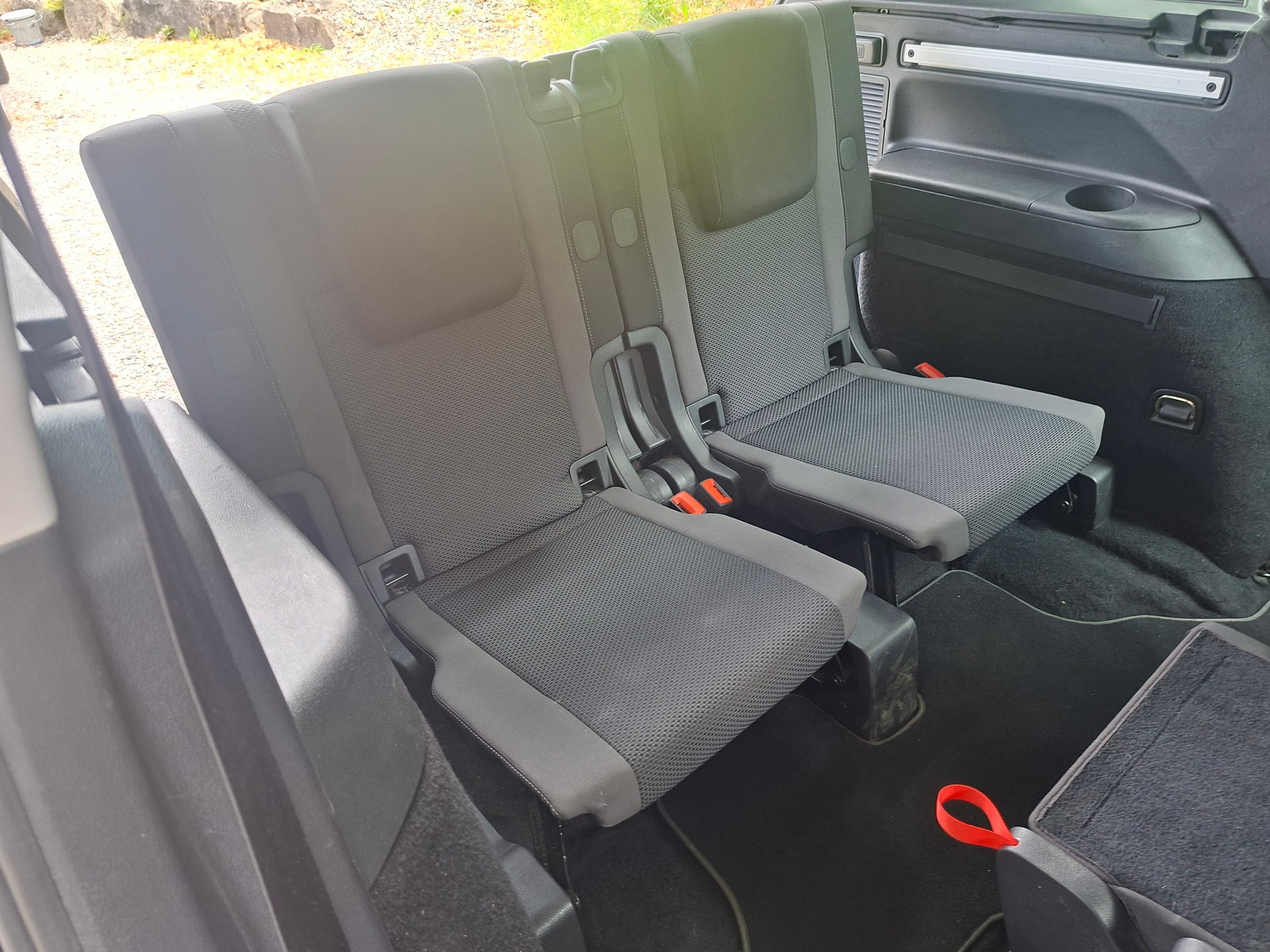 VW Touran 1.4 TSI BlueMotion Technology Family-image-4