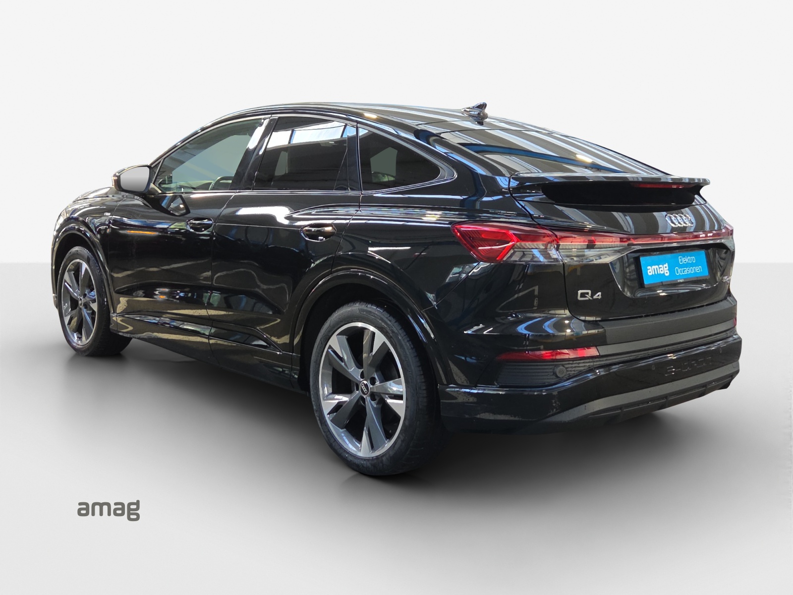 AUDI Q4 Sportback e-tron 50 quattro-image-2