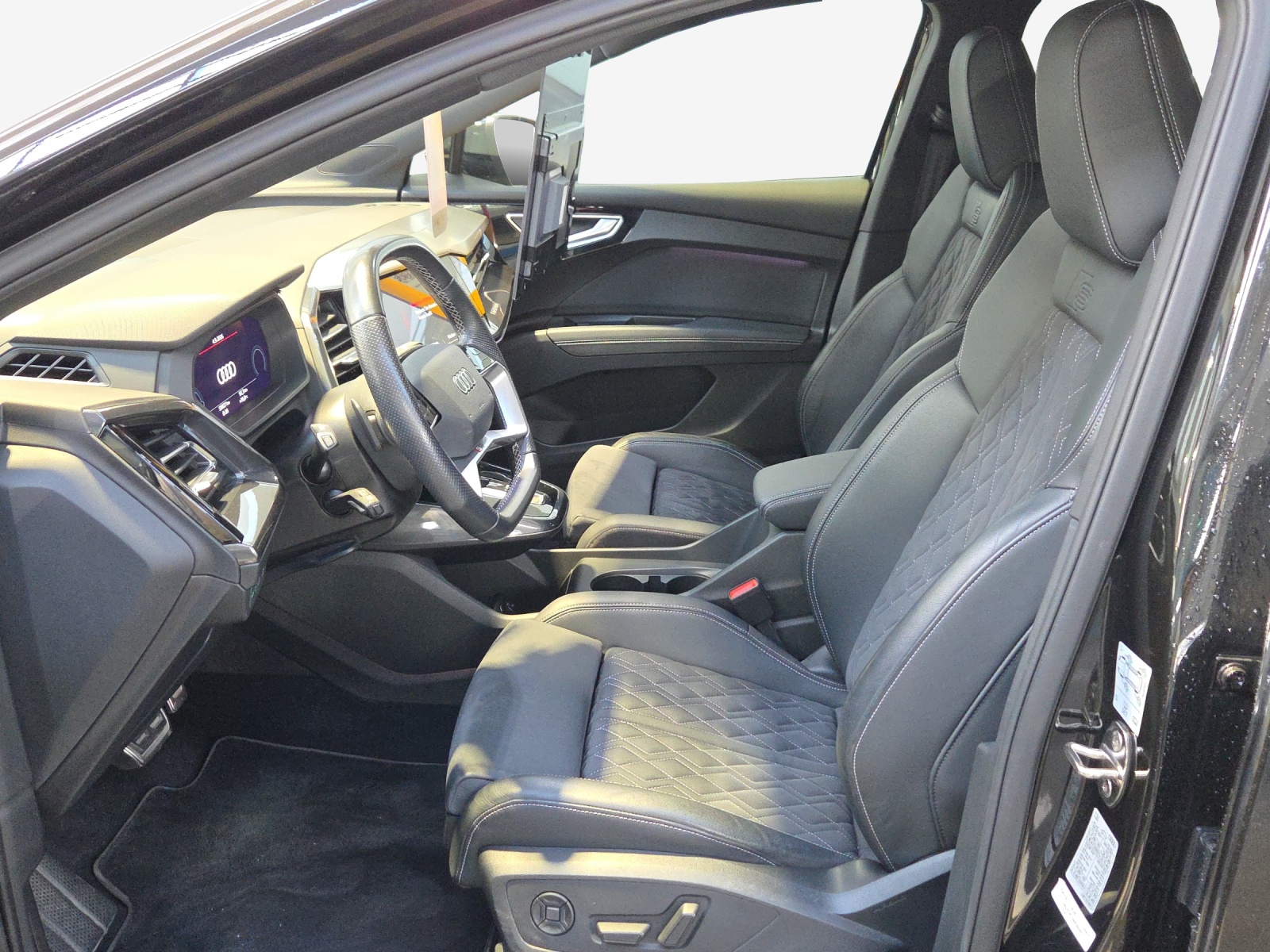 AUDI Q4 Sportback e-tron 50 quattro-image-7