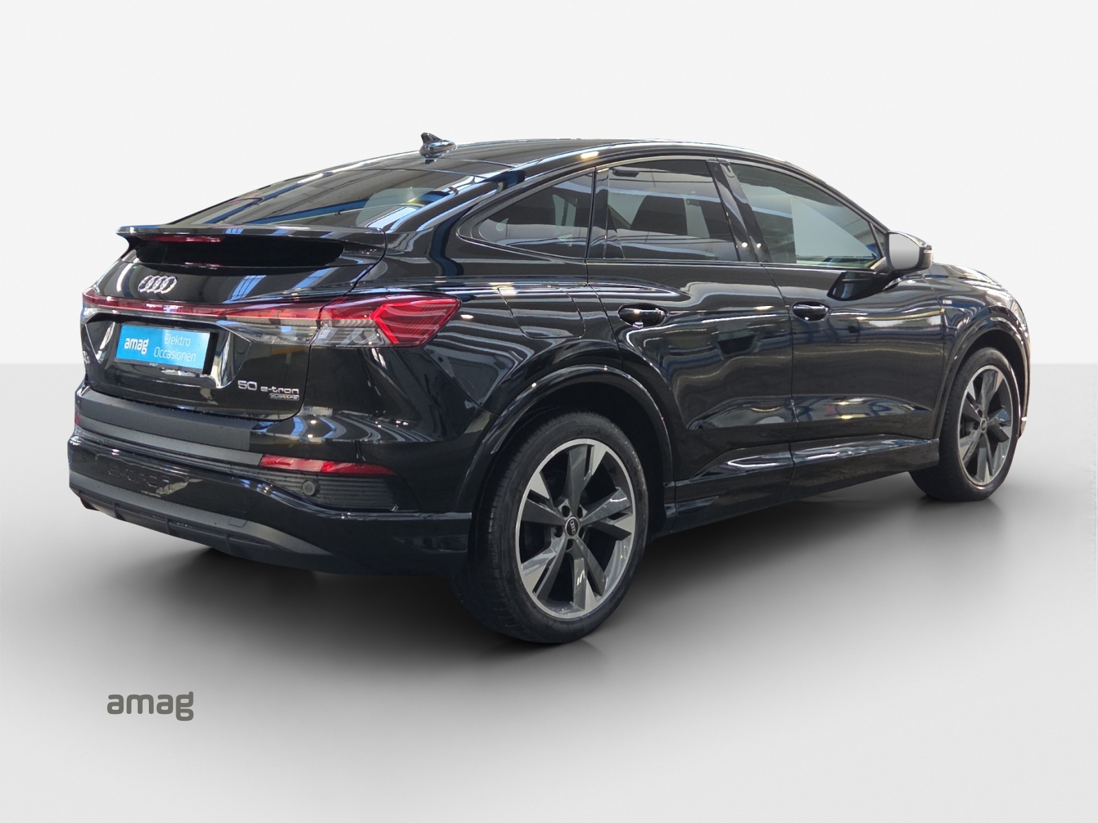 AUDI Q4 Sportback e-tron 50 quattro-image-4