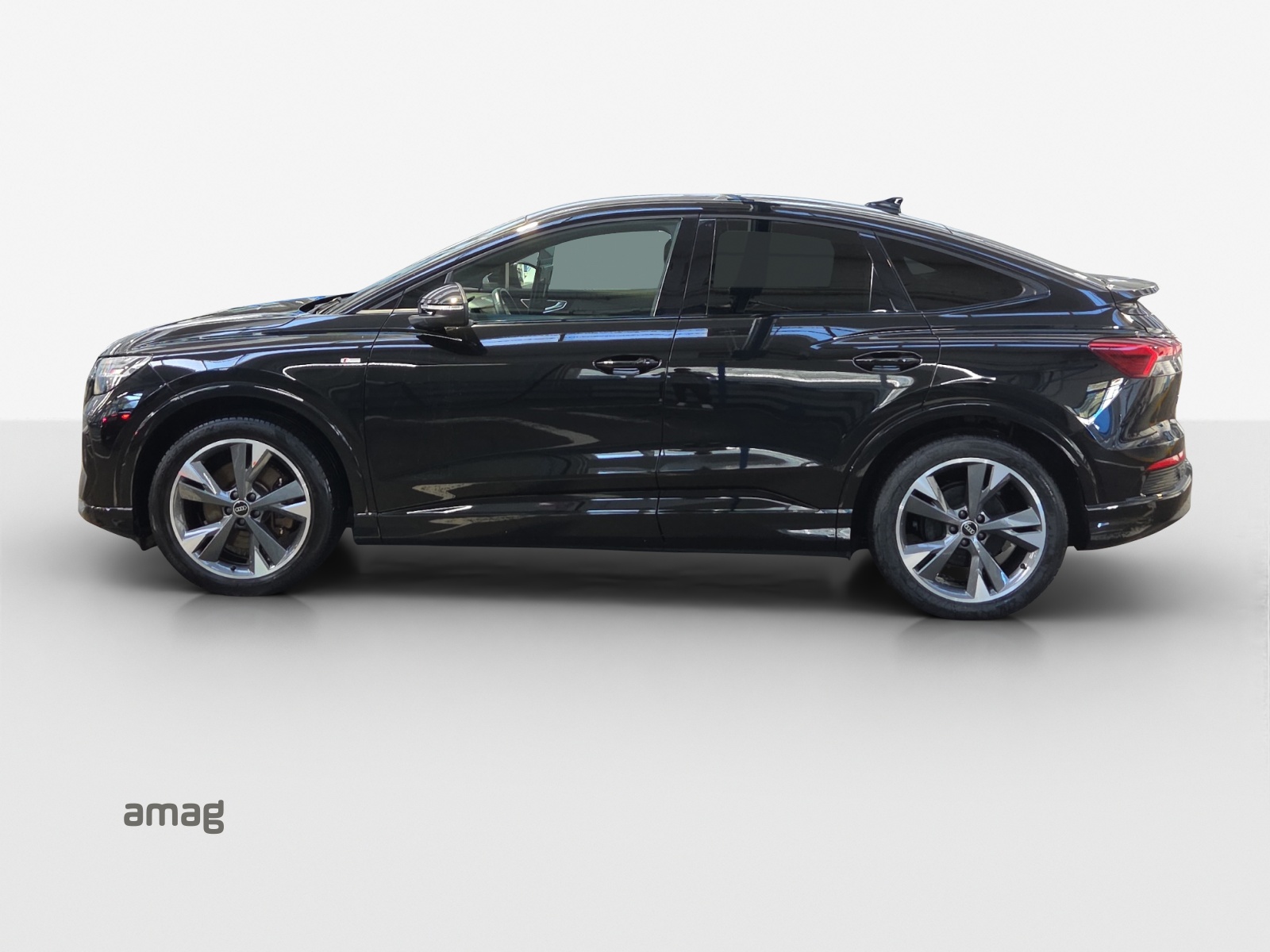 AUDI Q4 Sportback e-tron 50 quattro-image-1