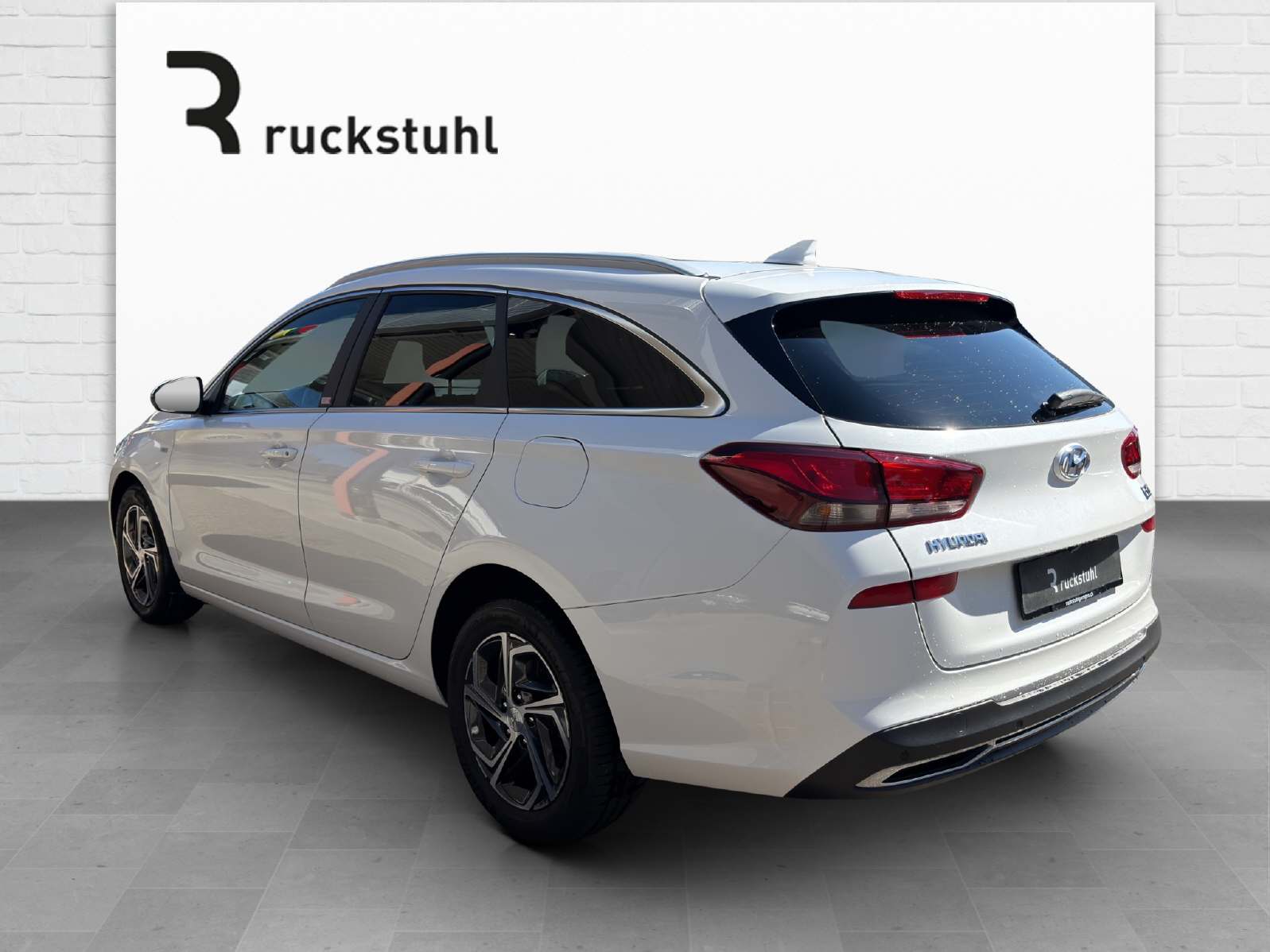 HYUNDAI i30 Wagon 1.5 T-GDi Amplia-image-3