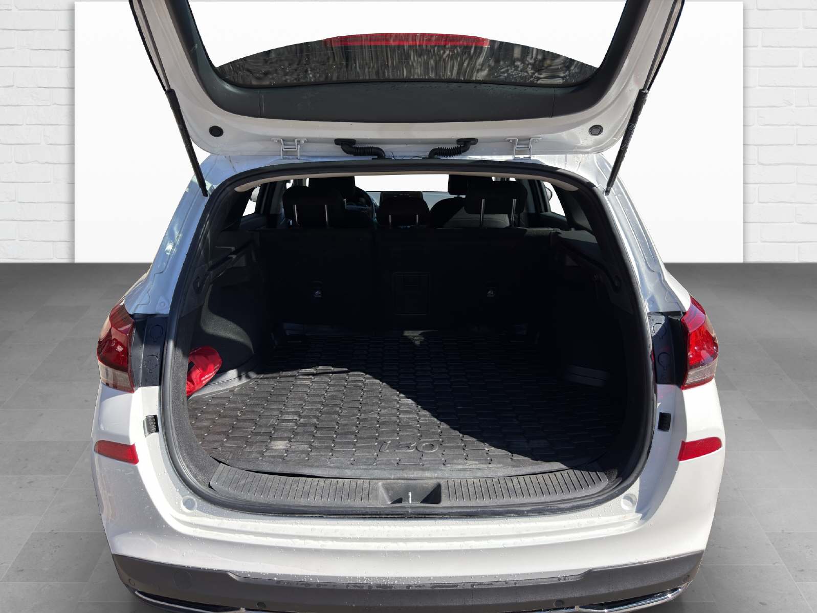 HYUNDAI i30 Wagon 1.5 T-GDi Amplia-image-13