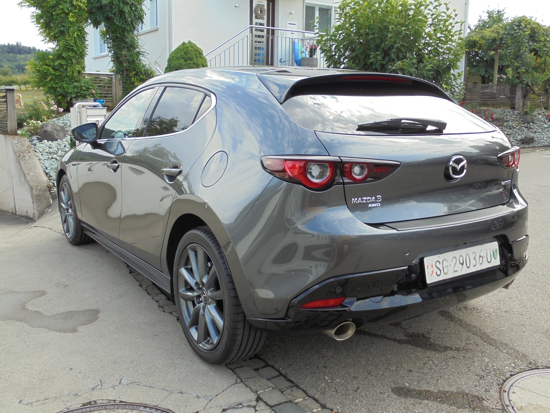 MAZDA 3 Hatchback SKYACTIV-X MHybrid 186 Revolution AWD Automat-image-3