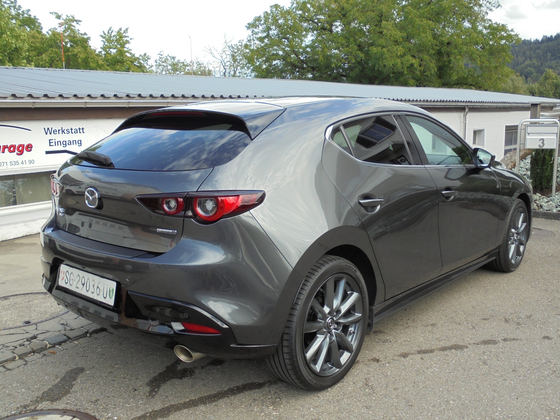 MAZDA 3 Hatchback SKYACTIV-X MHybrid 186 Revolution AWD Automat-image-2