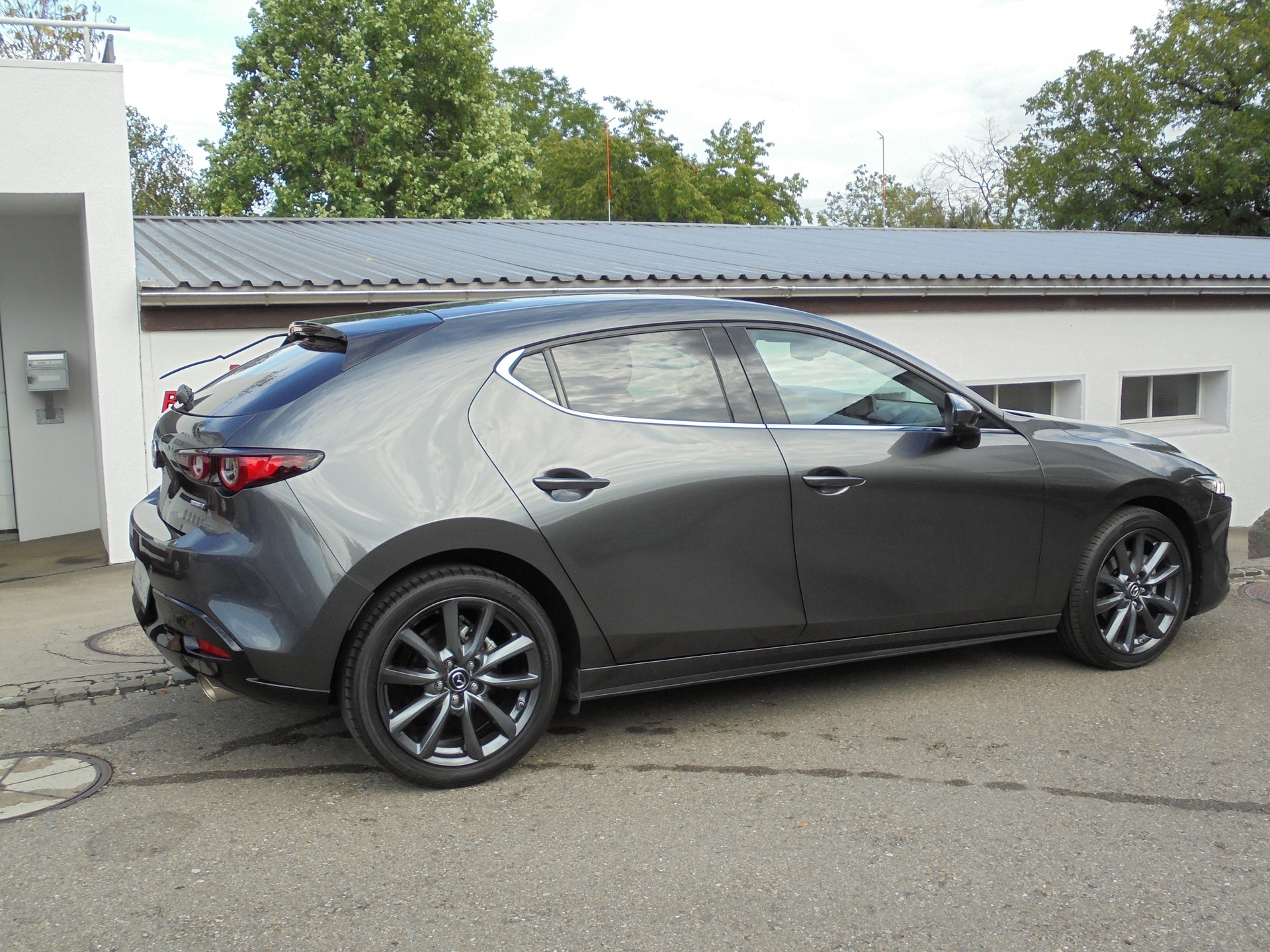 MAZDA 3 Hatchback SKYACTIV-X MHybrid 186 Revolution AWD Automat-image-1