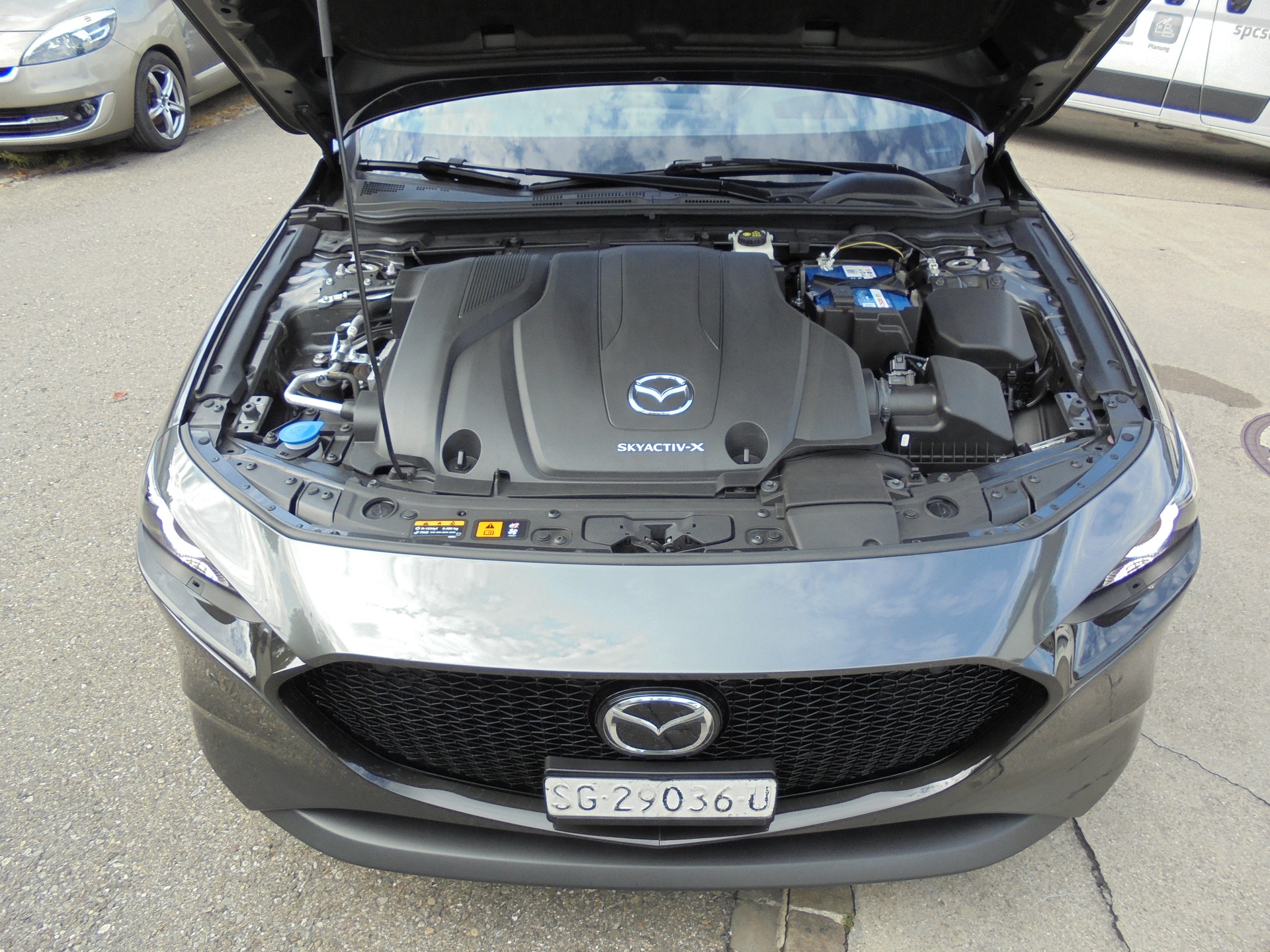 MAZDA 3 Hatchback SKYACTIV-X MHybrid 186 Revolution AWD Automat-image-13