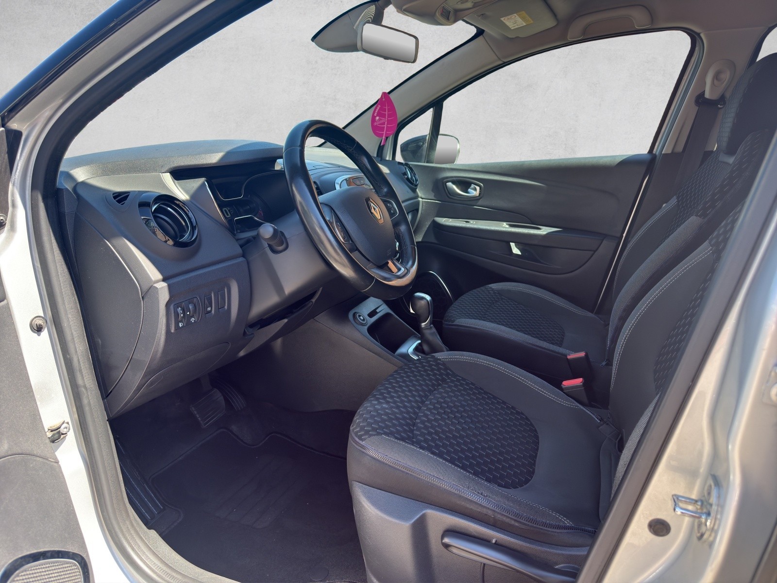 RENAULT Captur 1.3 T 16V Intens EDC-image-8