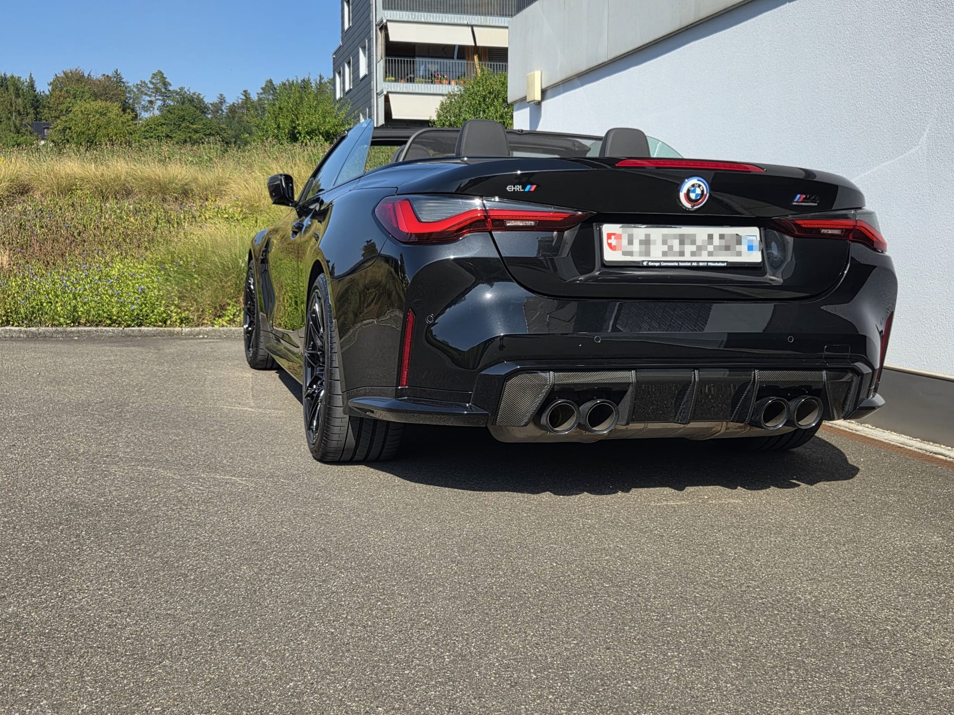 BMW M4 Cabrio Competition M xDrive-image-3