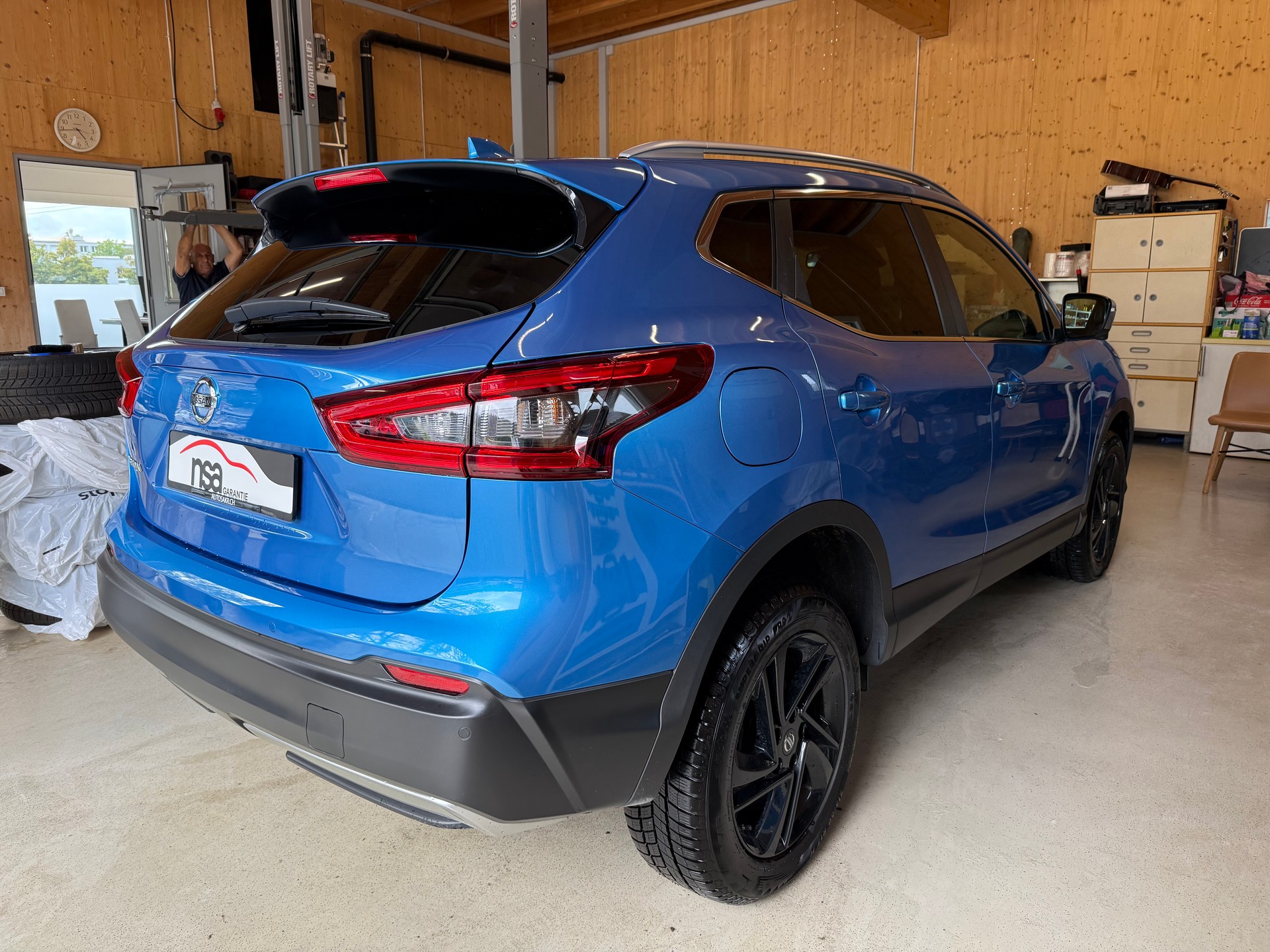 NISSAN Qashqai 1.7 dCi tekna+ Xtronic ALL-MODE 4x4-image-3