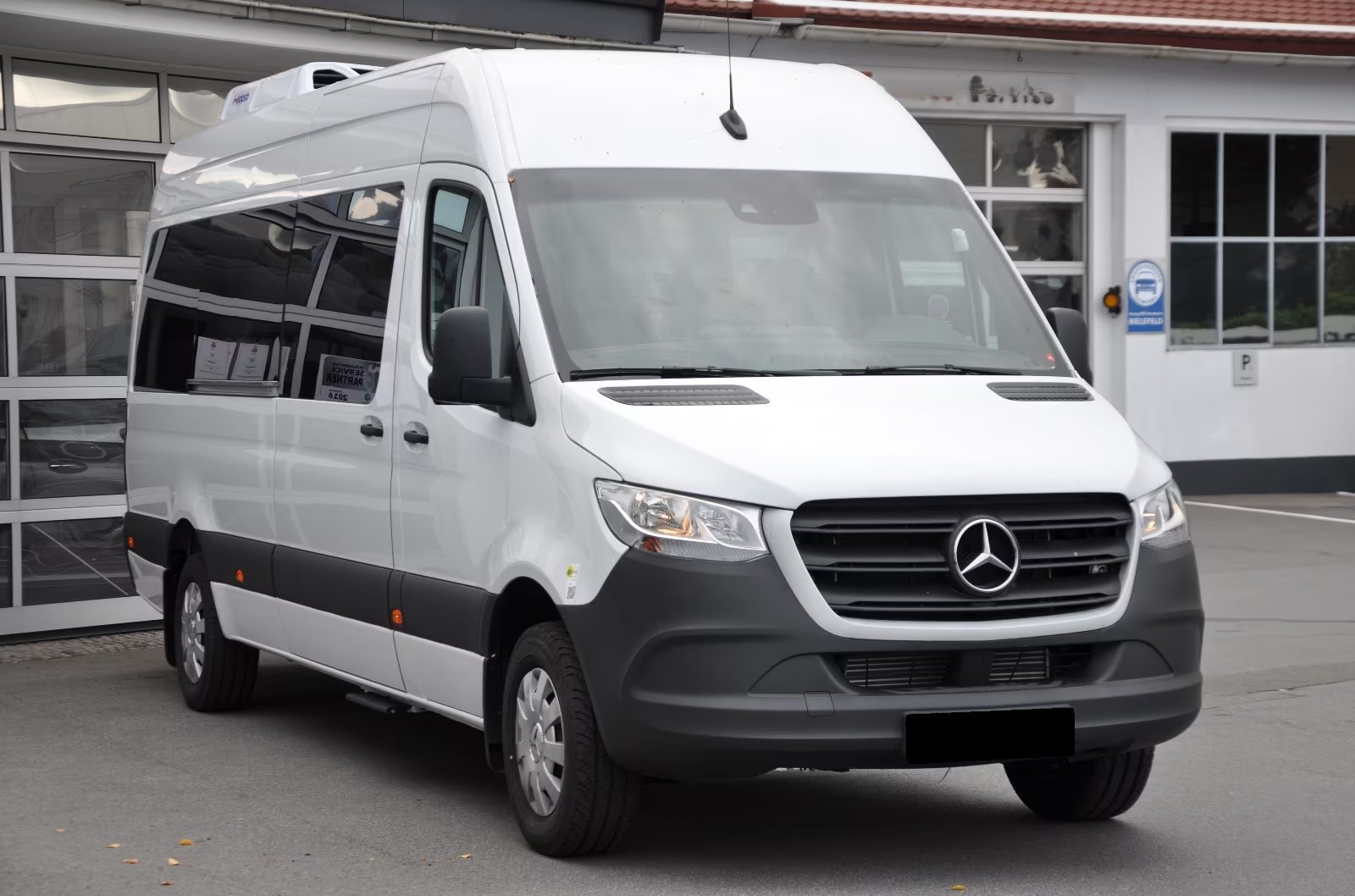 MERCEDES-BENZ Sprinter 417 CDI Lang 16+1 mit Kamera und Heizung-showroom-element-1