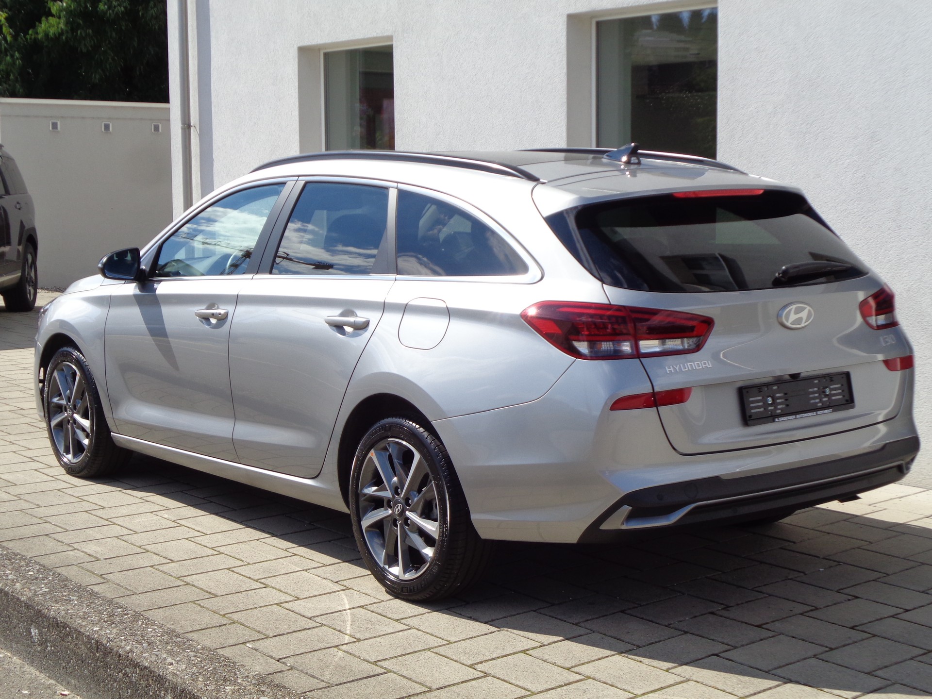 HYUNDAI i30 Wagon 1.5 T-GDi Vertex 48V MH DCT-image-4
