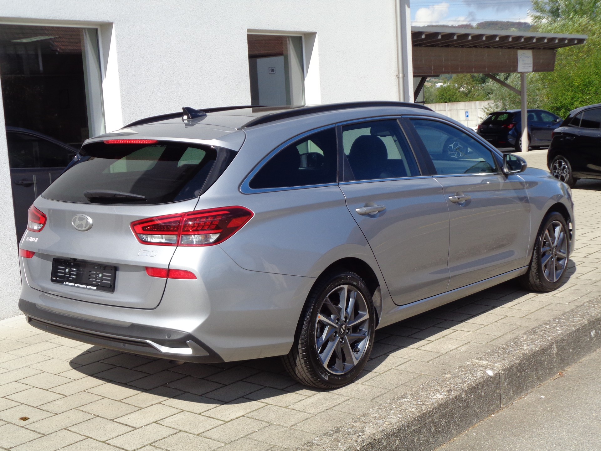 HYUNDAI i30 Wagon 1.5 T-GDi Vertex 48V MH DCT-showroom-element-1