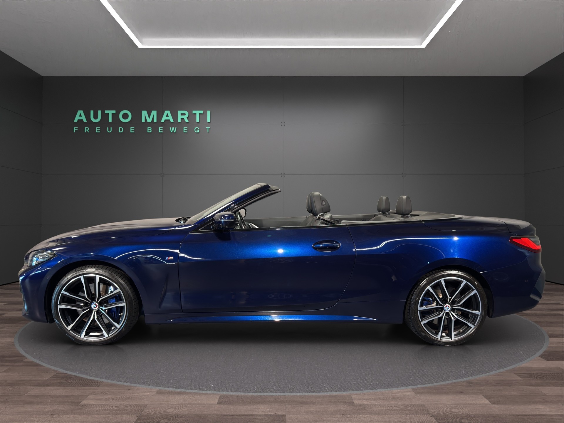 BMW M440i xDrive Cabrio-image-1