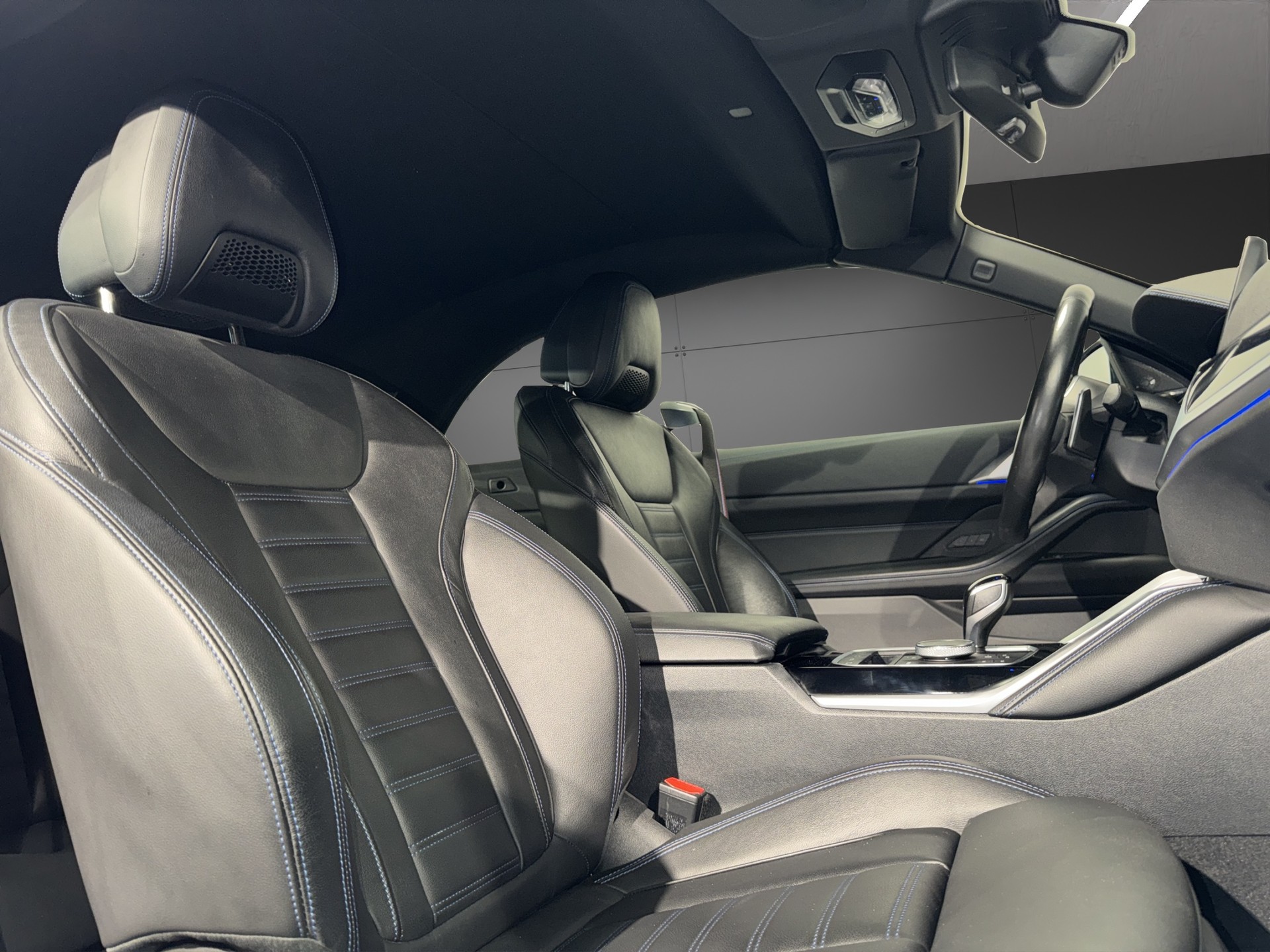 BMW M440i xDrive Cabrio-image-20