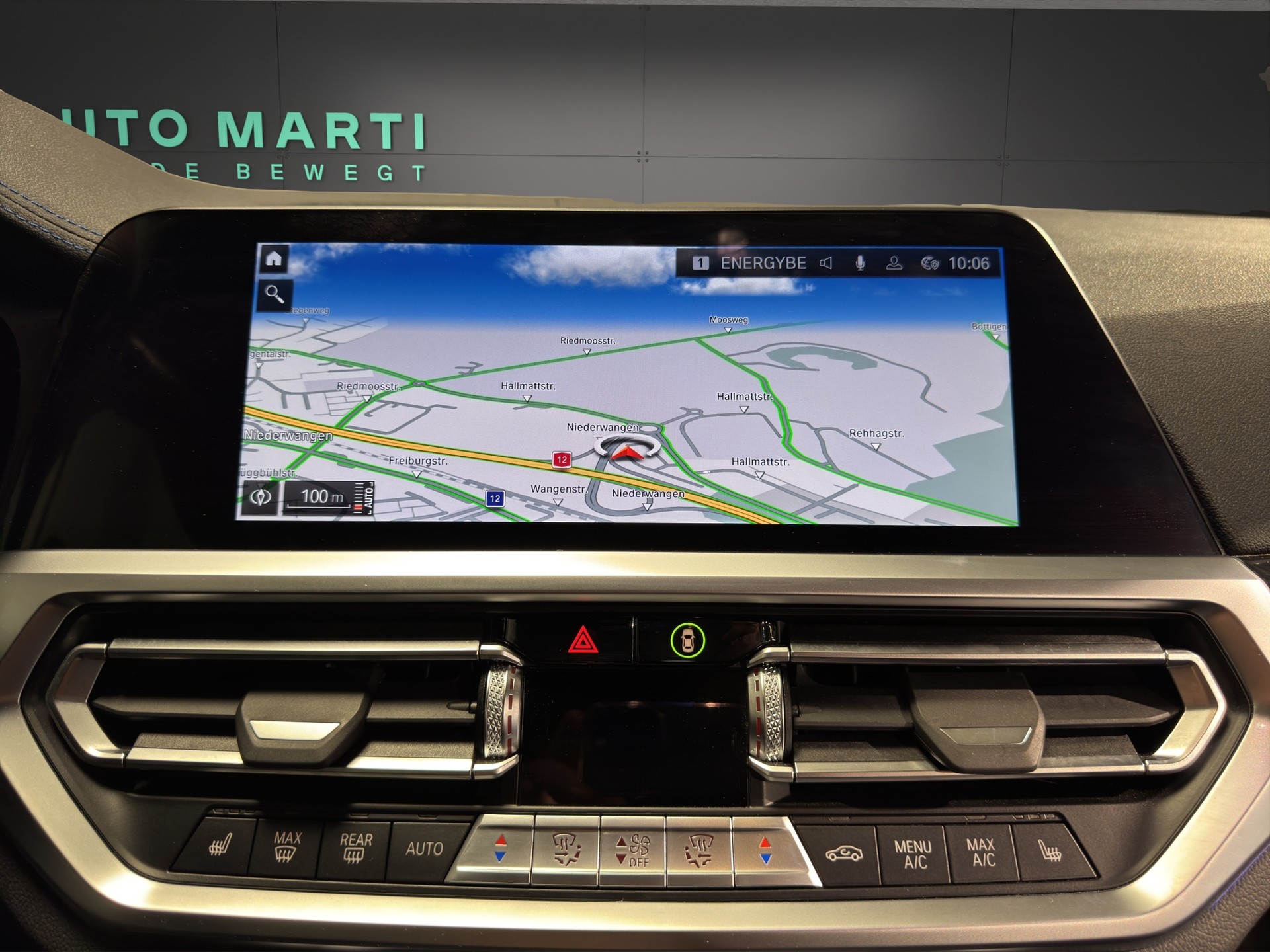 BMW M440i xDrive Cabrio-image-8
