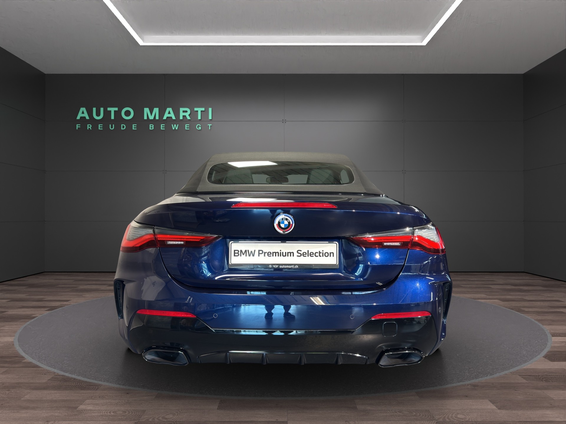 BMW M440i xDrive Cabrio-image-2