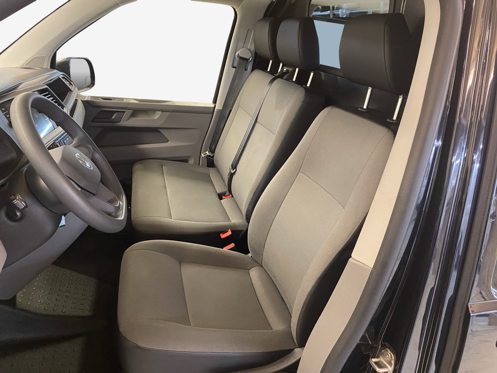 VW T6.1 2.0 TDI DSG-image-11