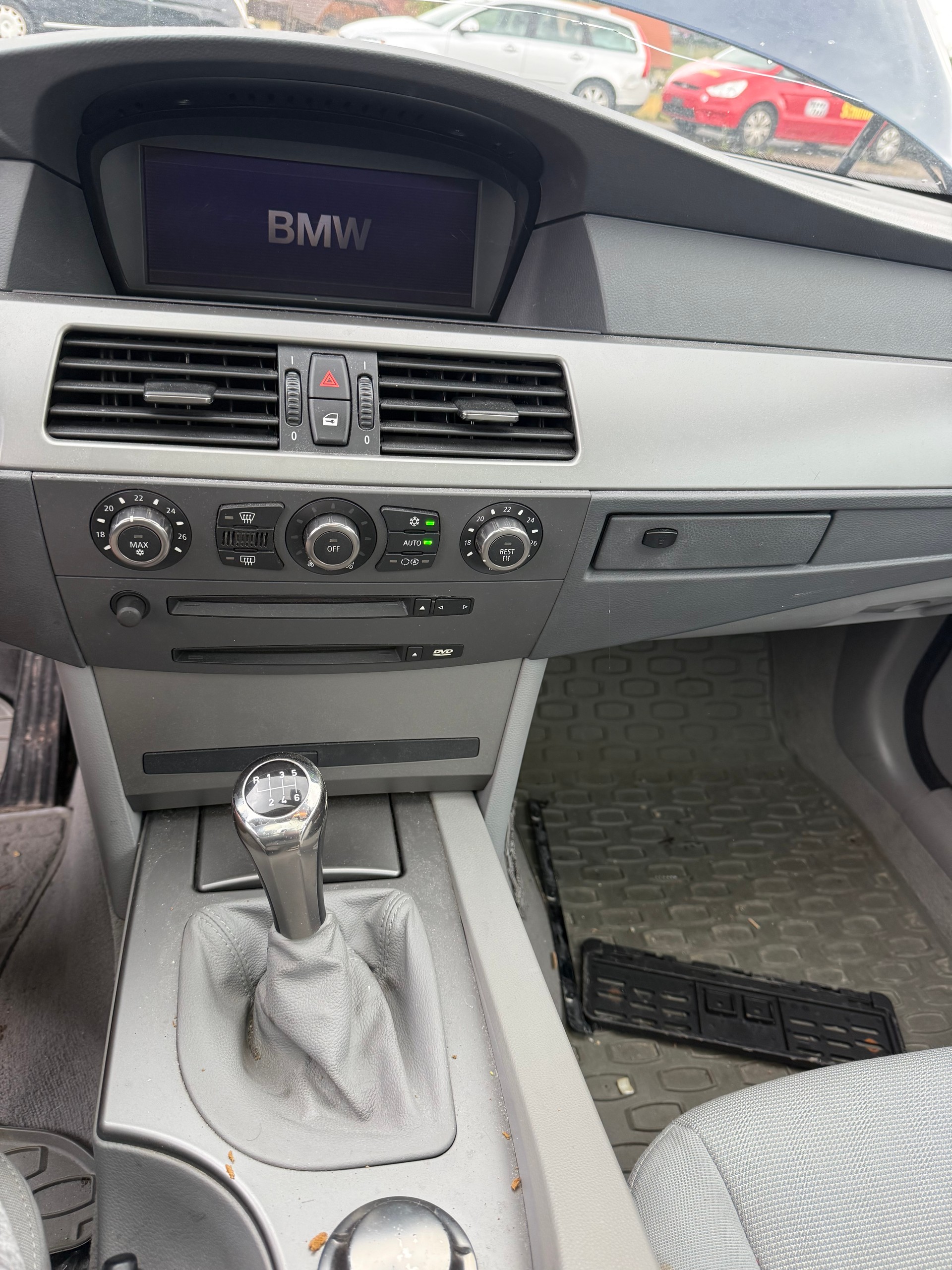 BMW 525xi Touring-image-5