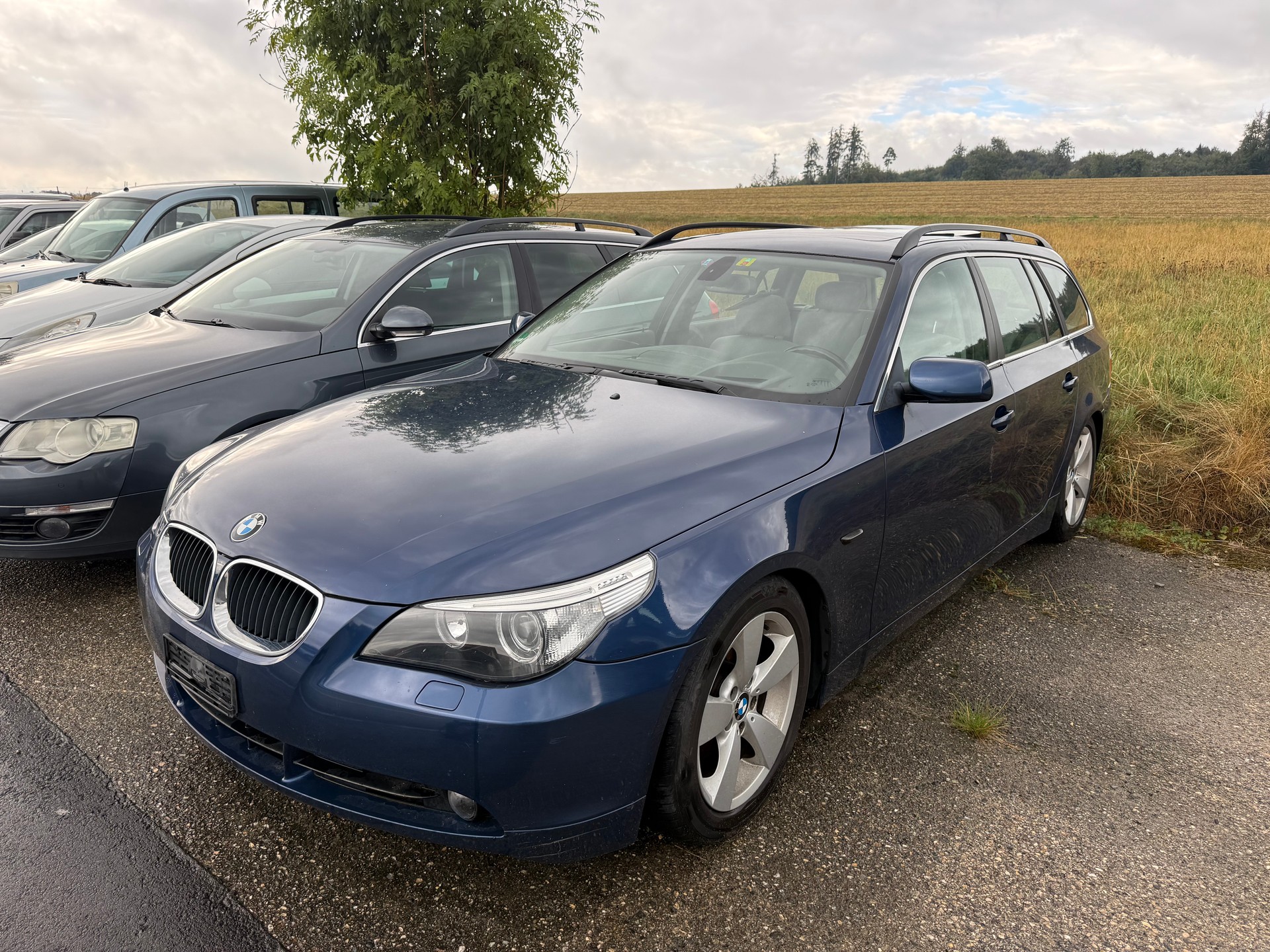 BMW 525xi Touring-image-2