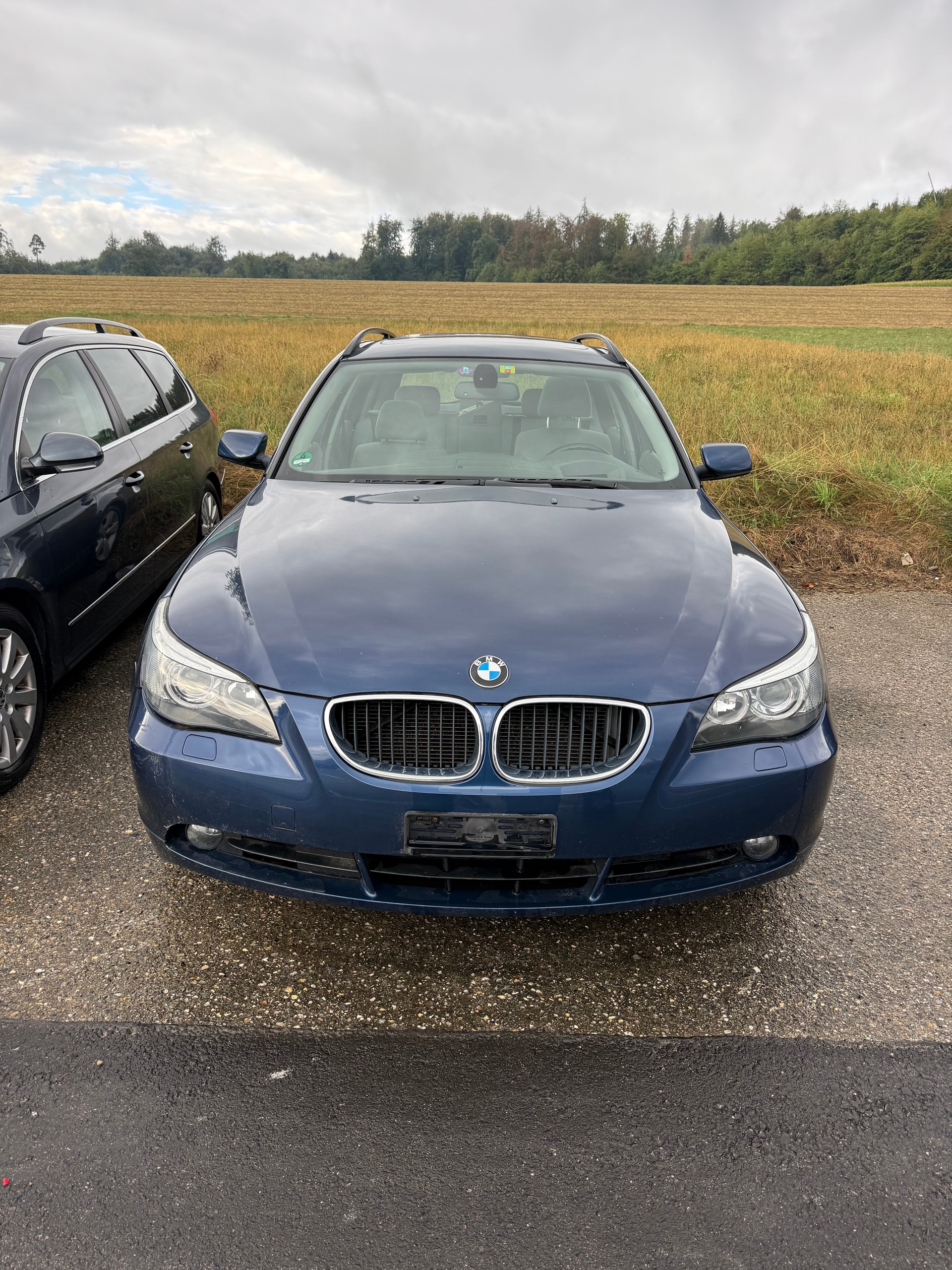 BMW 525xi Touring-image-0