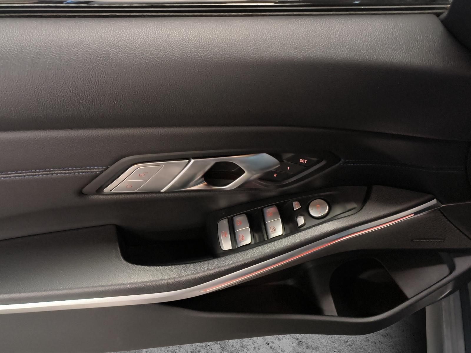 BMW M340i xDrive Limousine-image-10