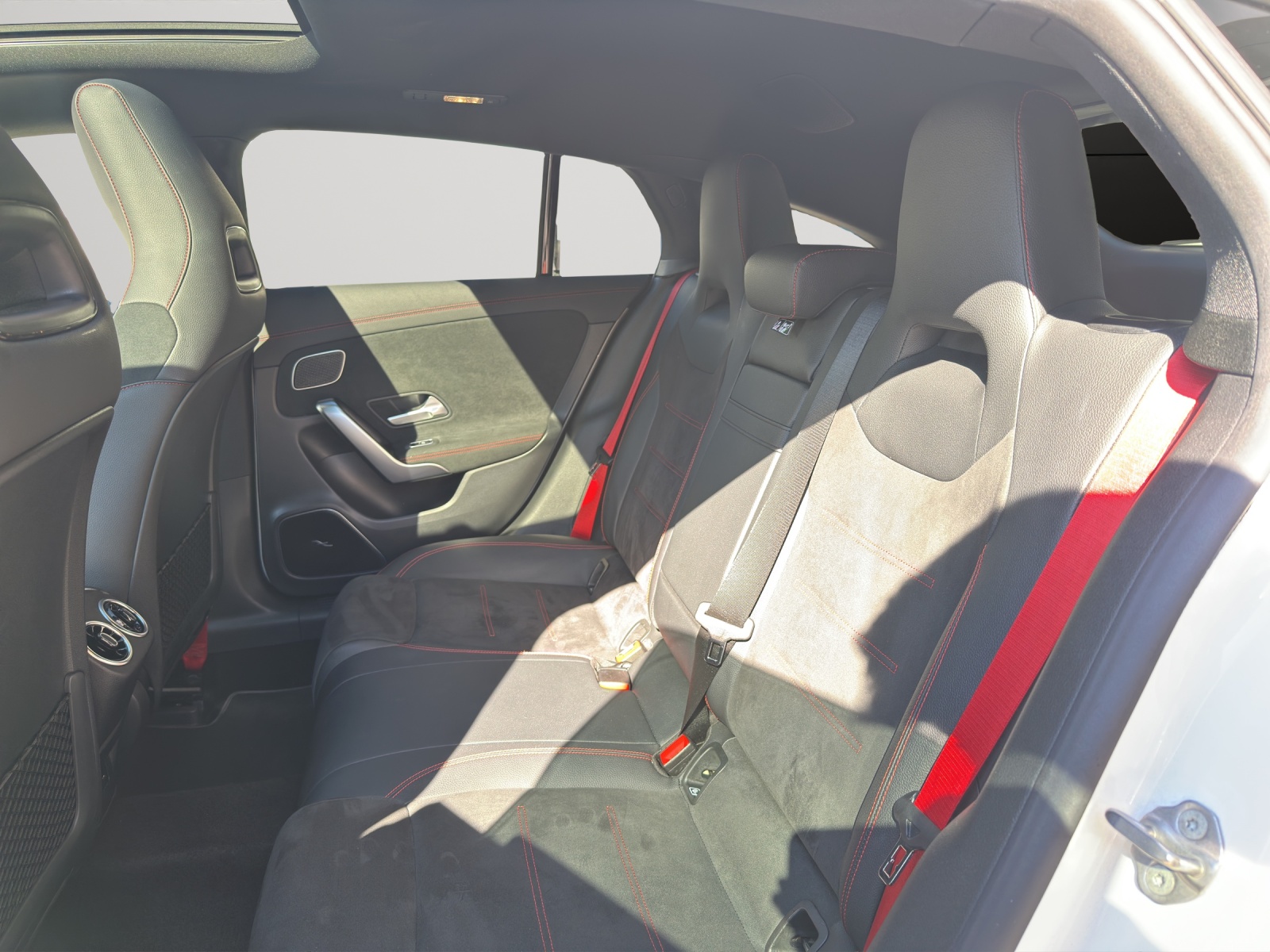 MERCEDES-BENZ CLA 35 AMG 4Matic-image-14