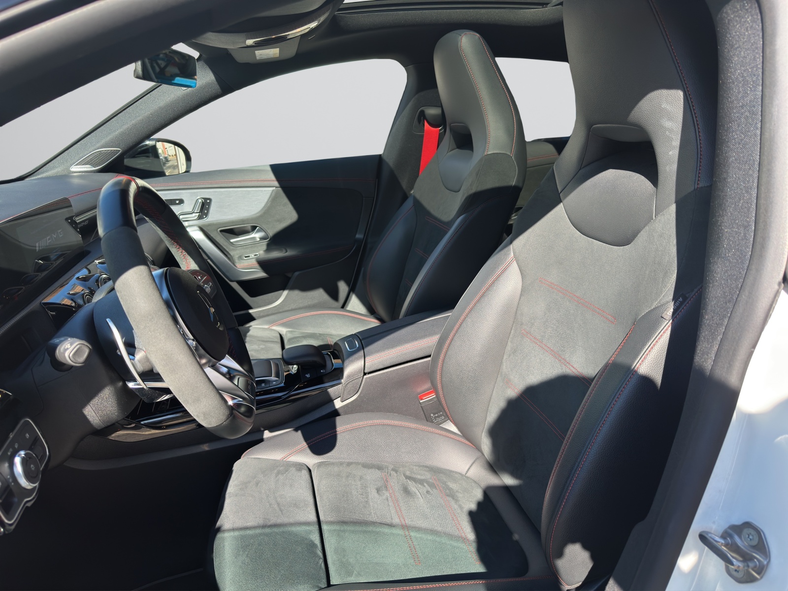 Image MERCEDES-BENZ CLA-35-AMG CLA 35 AMG 4Matic