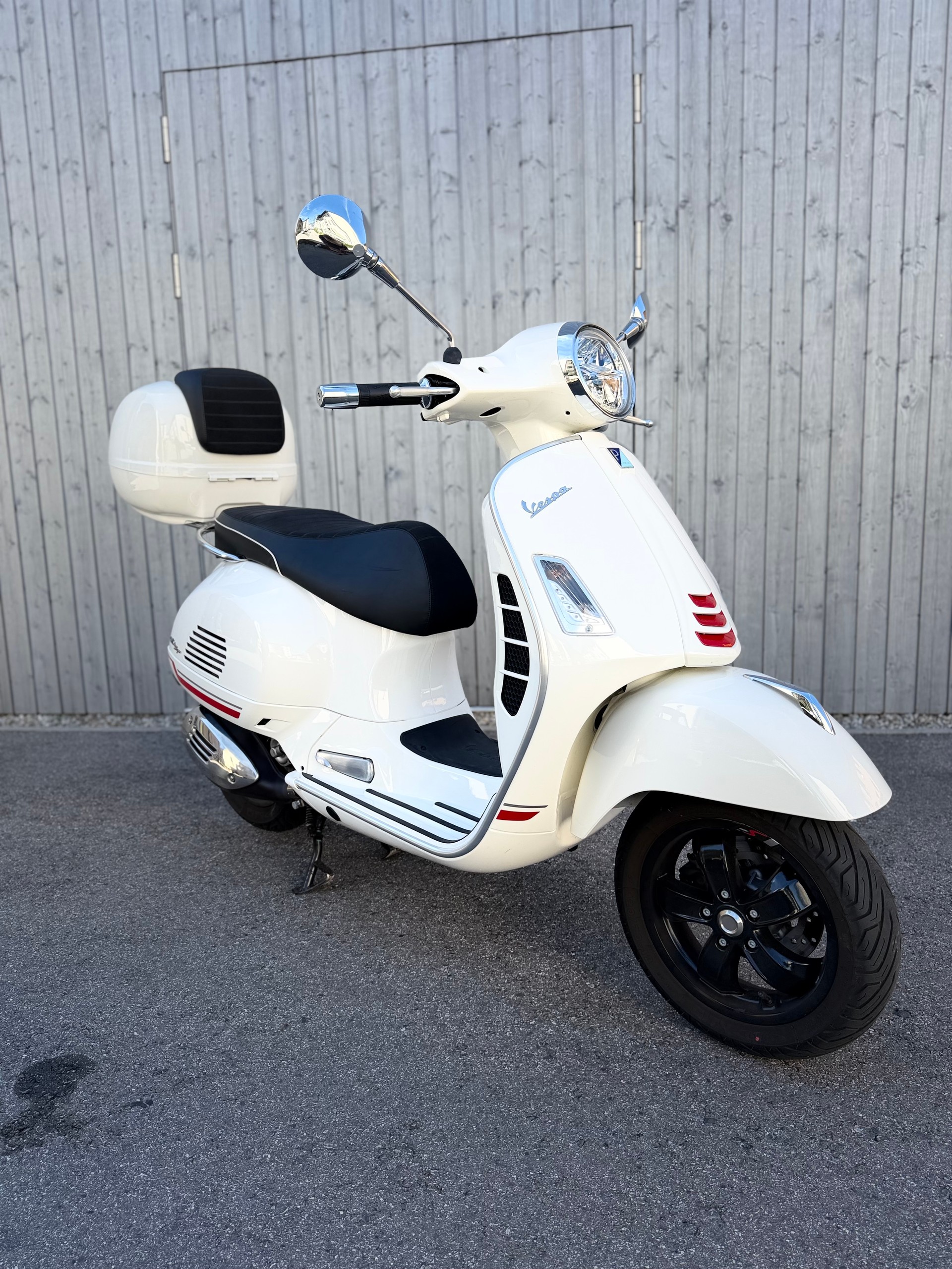 PIAGGIO Vespa GTS 300 ABS-showroom-element-1