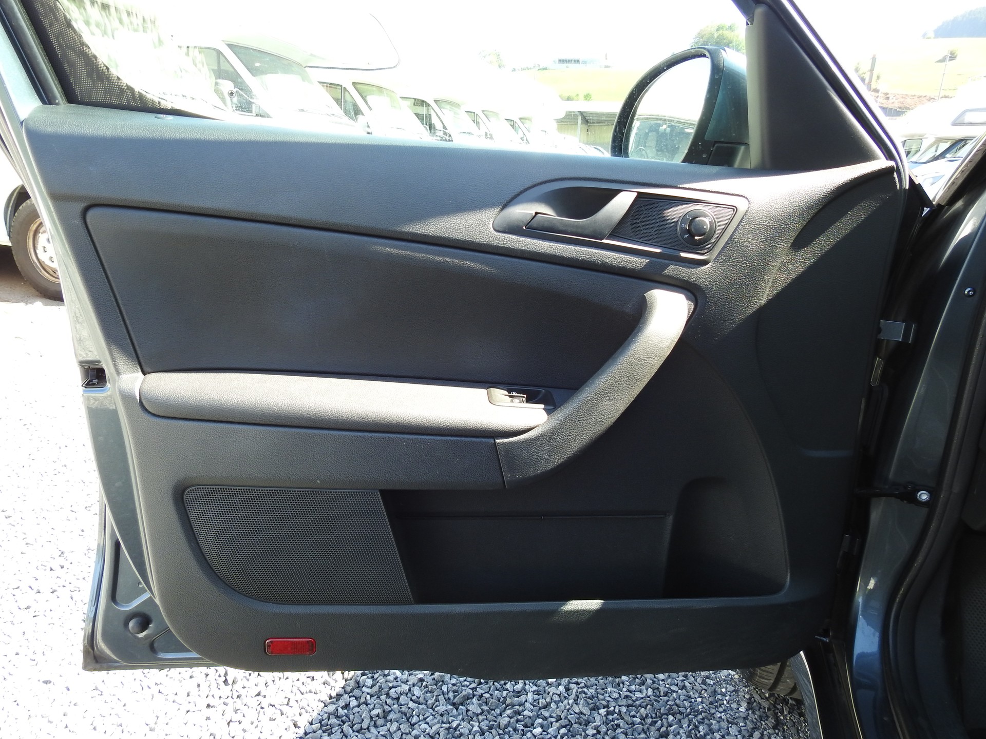 SKODA Yeti 1.8 TSI Ambition 4x4 DSG-image-11
