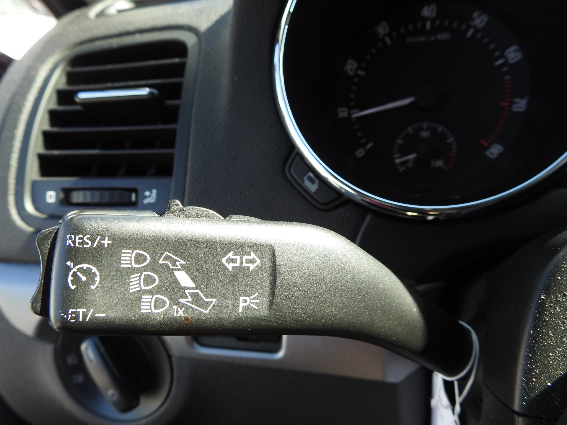 SKODA Yeti 1.8 TSI Ambition 4x4 DSG-image-24