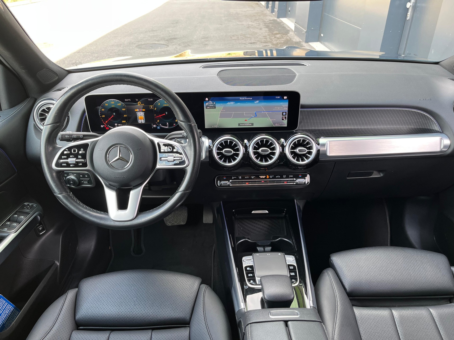 MERCEDES-BENZ GLB 250 4Matic Progressive 8G-Tronic-image-18