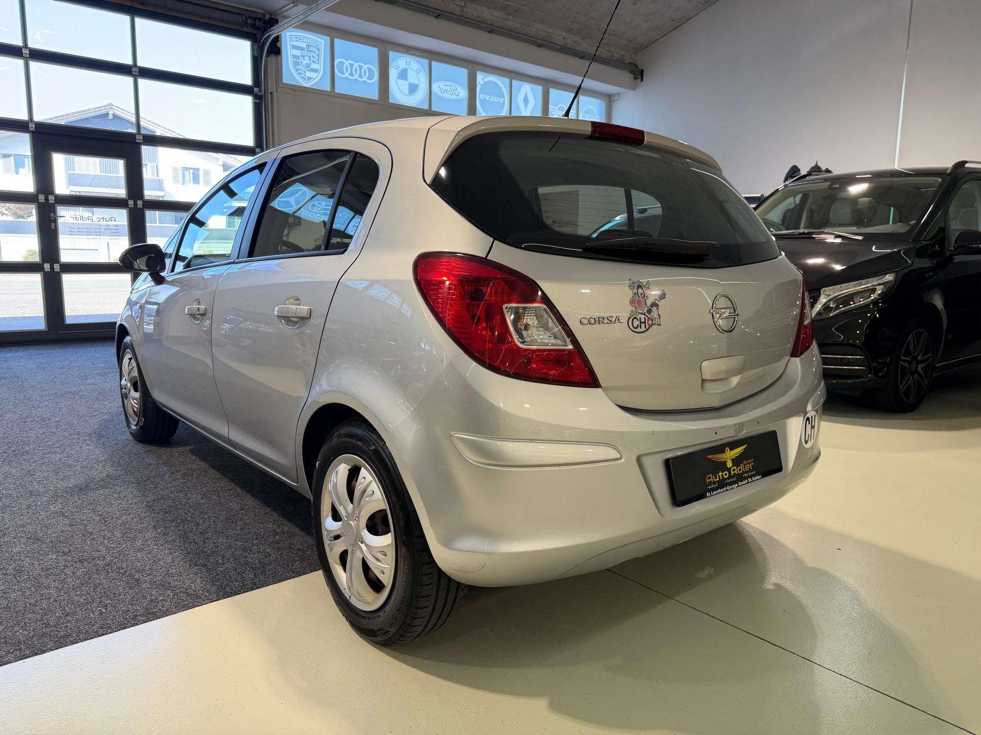 OPEL Corsa 1.4 TP Enjoy Automatic-showroom-element-3