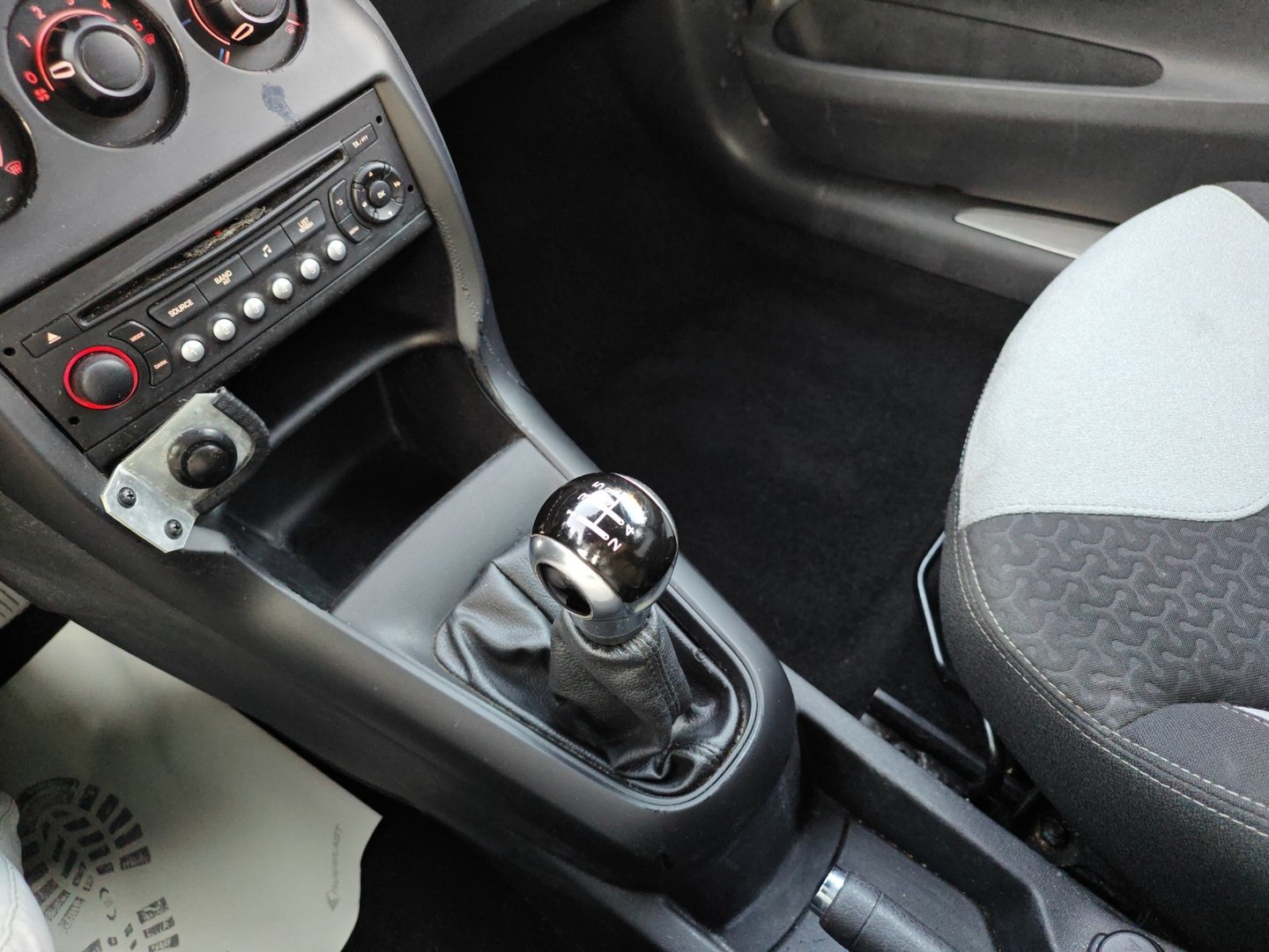 DS AUTOMOBILES DS3 1.2 VTi SO Chic – Non expertisée, commodo à changer, vendue dans l'état-image-14