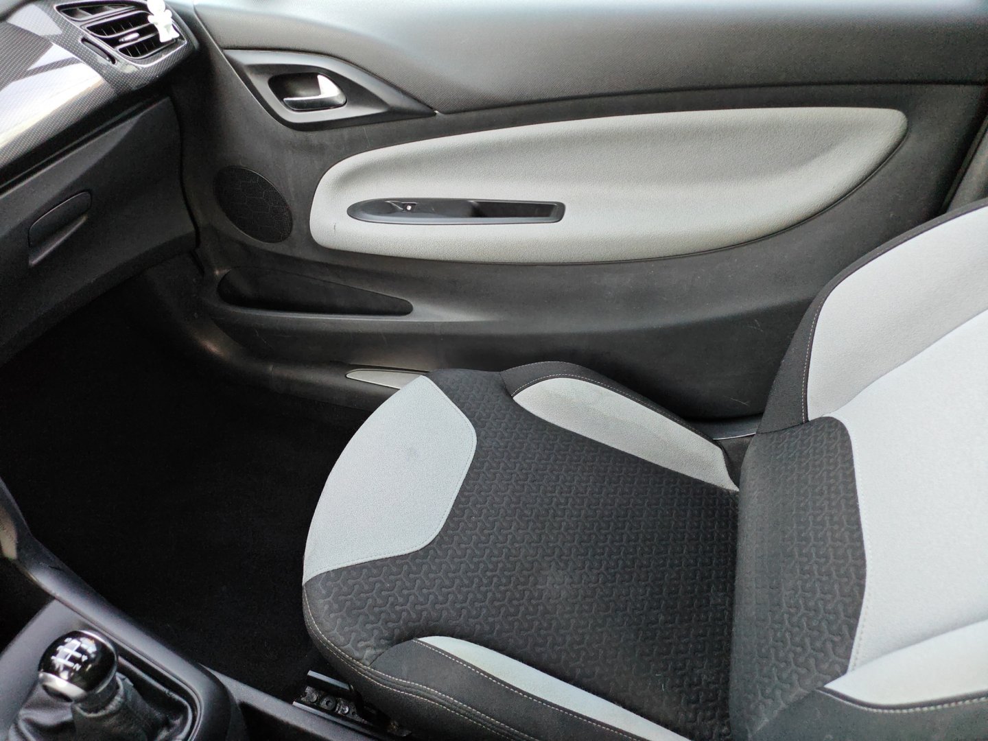 DS AUTOMOBILES DS3 1.2 VTi SO Chic – Non expertisée, commodo à changer, vendue dans l'état-image-13