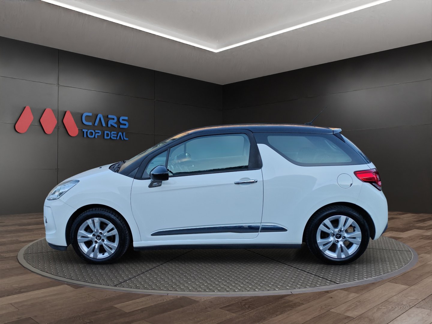 DS AUTOMOBILES DS3 1.2 VTi SO Chic – Non expertisée, commodo à changer, vendue dans l'état-image-2