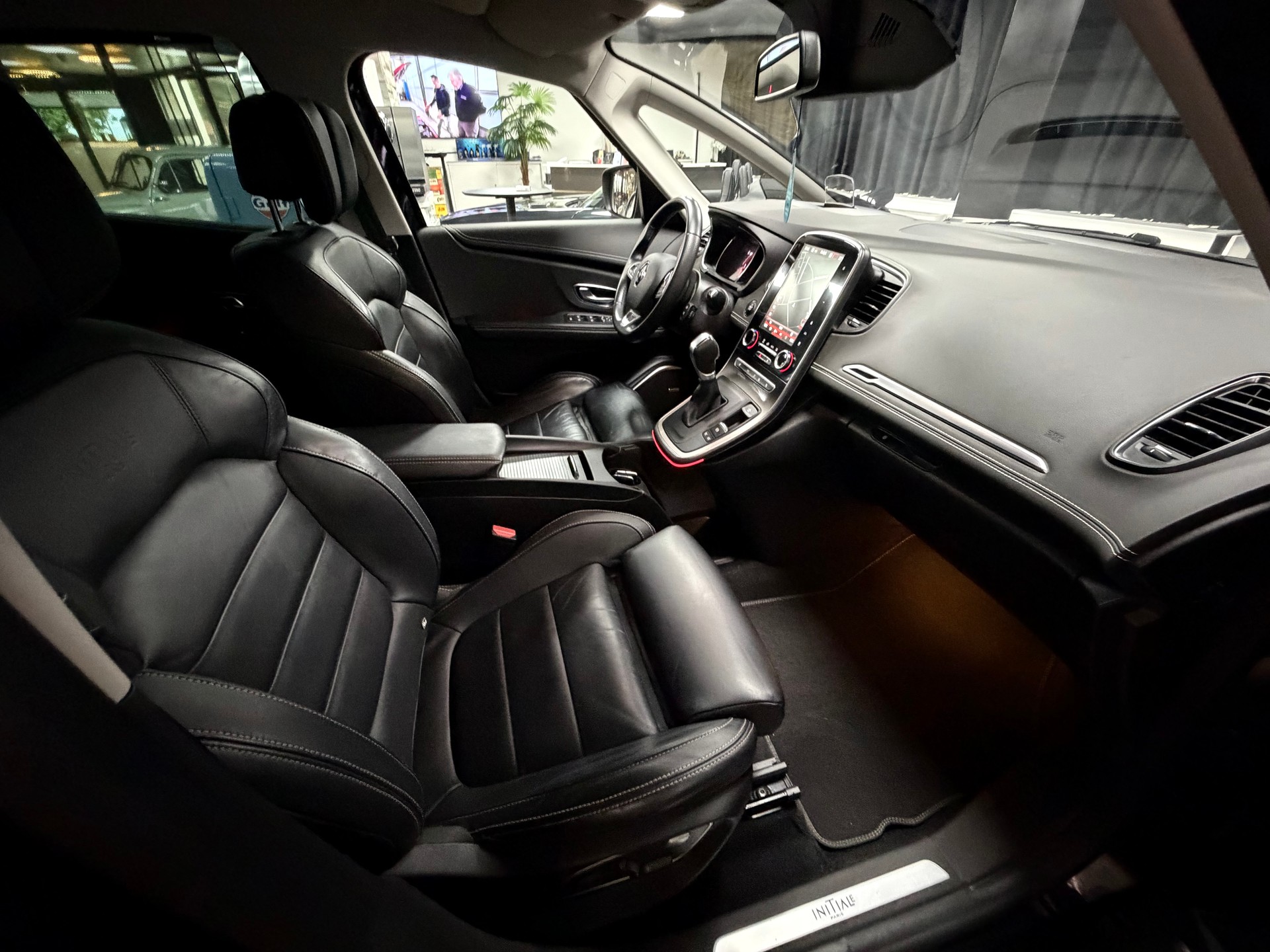 RENAULT Grand Scénic 1.6 dCi Initiale Paris EDC-image-29