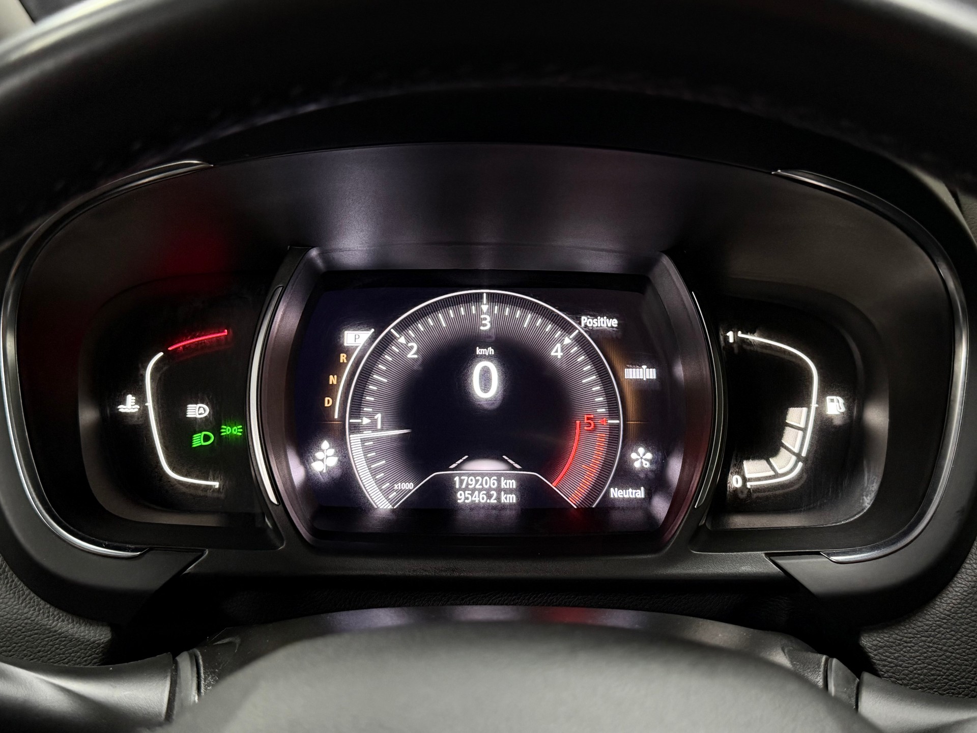 RENAULT Grand Scénic 1.6 dCi Initiale Paris EDC-image-14
