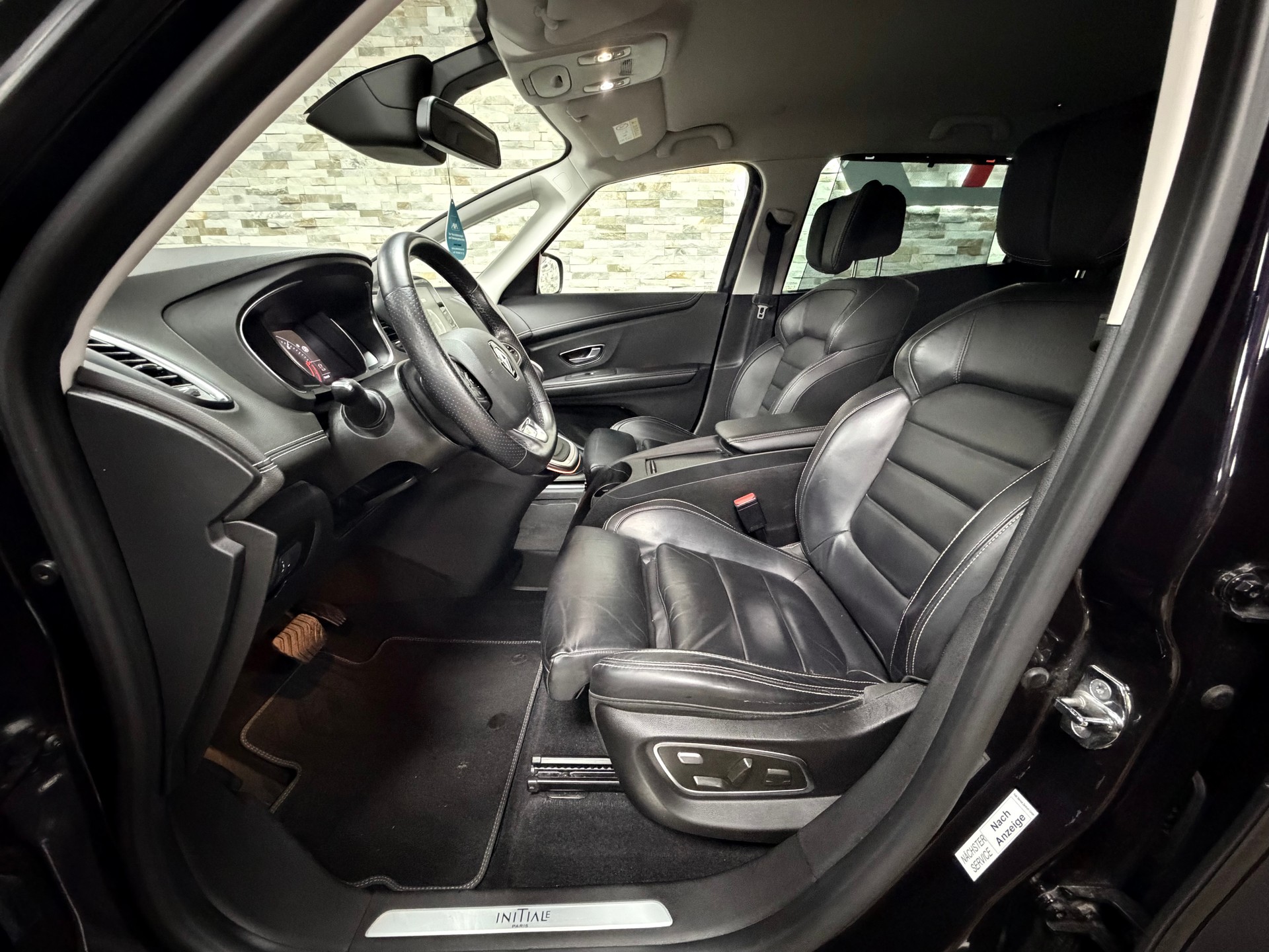 RENAULT Grand Scénic 1.6 dCi Initiale Paris EDC-image-12