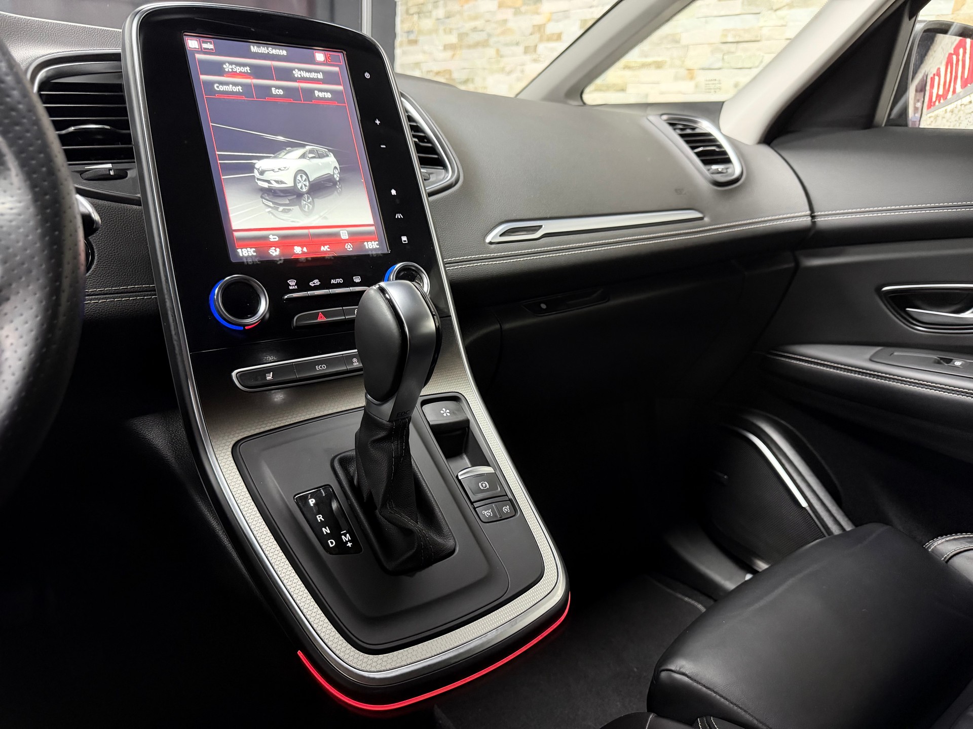 RENAULT Grand Scénic 1.6 dCi Initiale Paris EDC-image-19