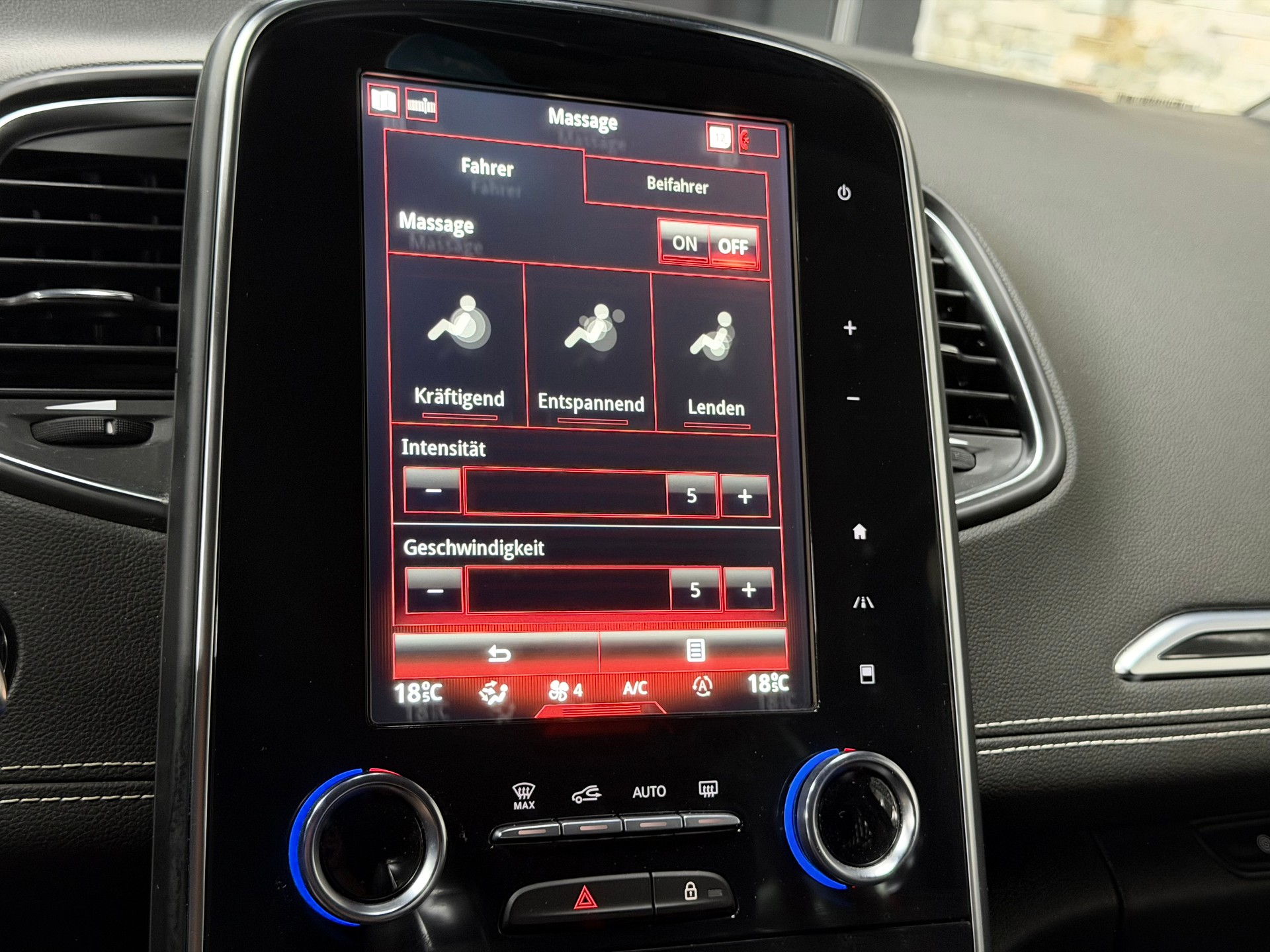 RENAULT Grand Scénic 1.6 dCi Initiale Paris EDC-image-21