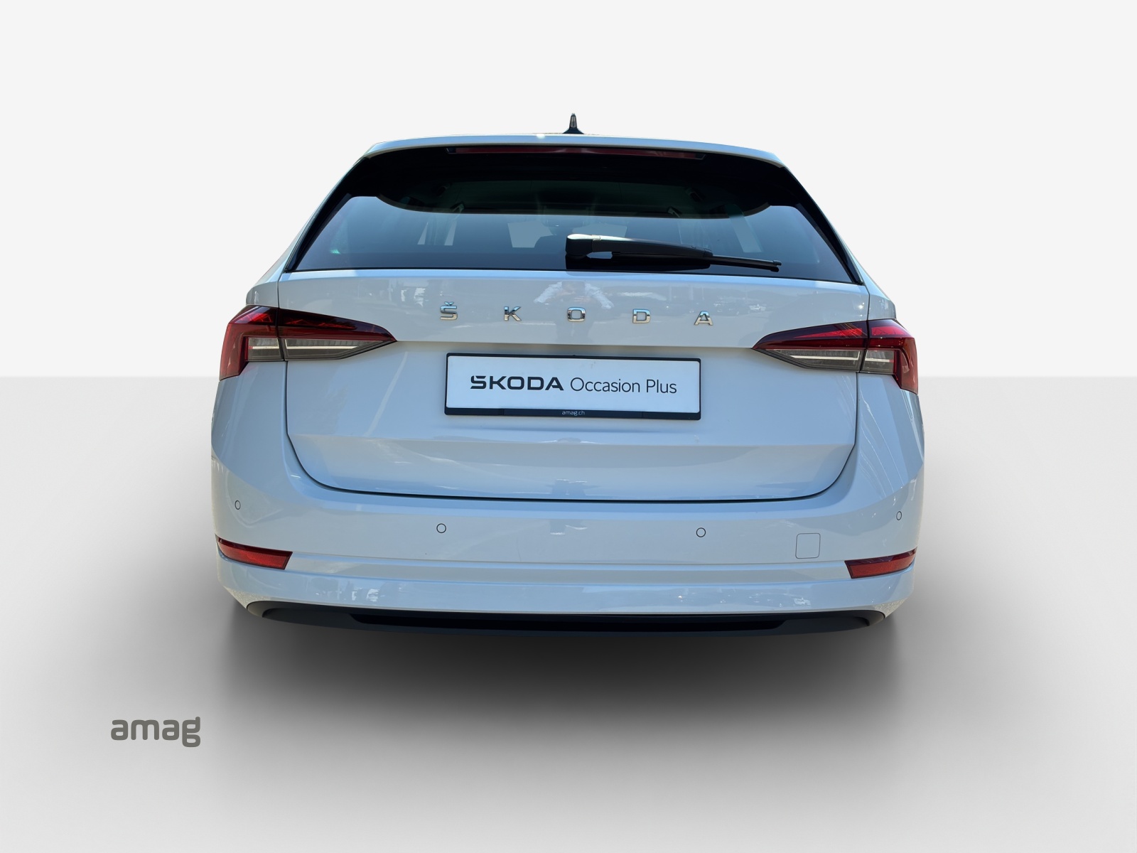 SKODA Octavia Combi 2.0 TDI DSG Ambition-image-3