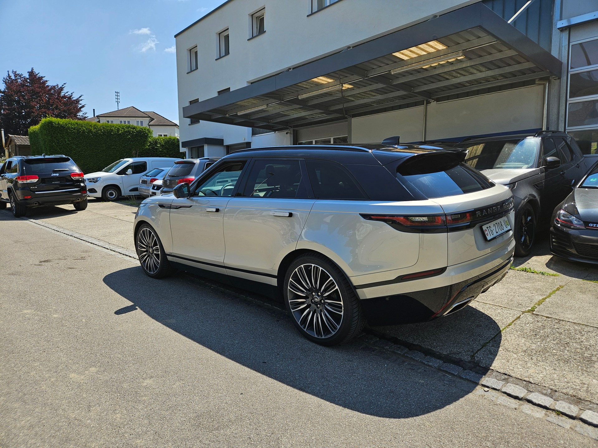 LAND ROVER Range Rover Velar P 380 First Edition Automatic-image-4