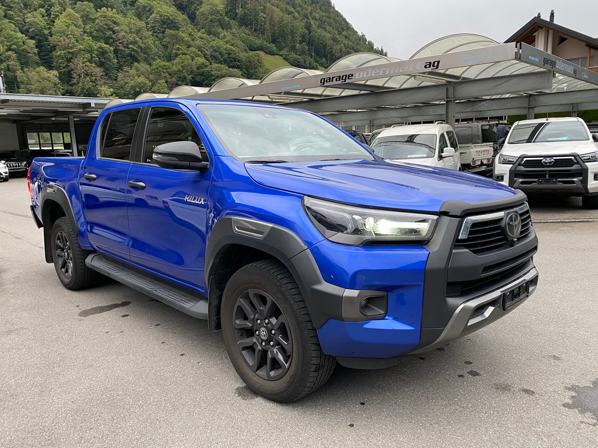 TOYOTA Hilux 2.8D-4D Invincible Double Cab 4x4 A-image-13