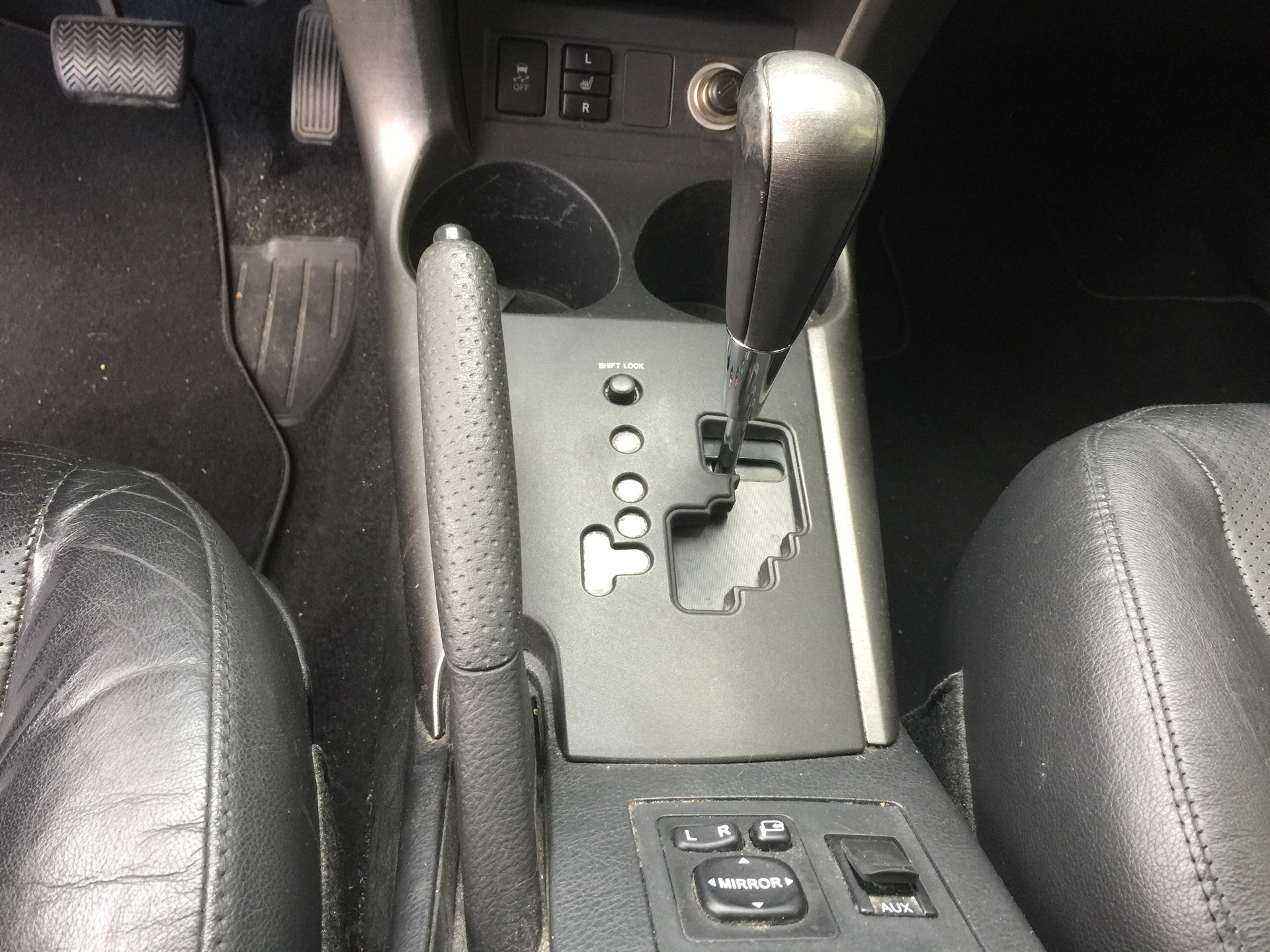 TOYOTA RAV-4 2.0 16V Linea Terra Multidrive-image-9