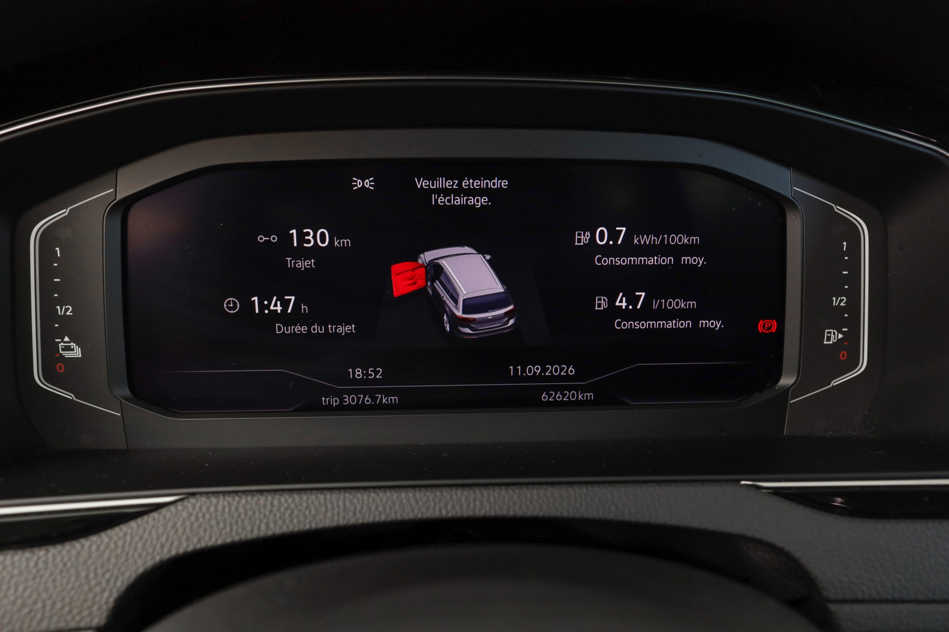 VW Passat Variant 1.4 TSI GTE Hybrid DSG * Attelage * Discover Pro-image-18